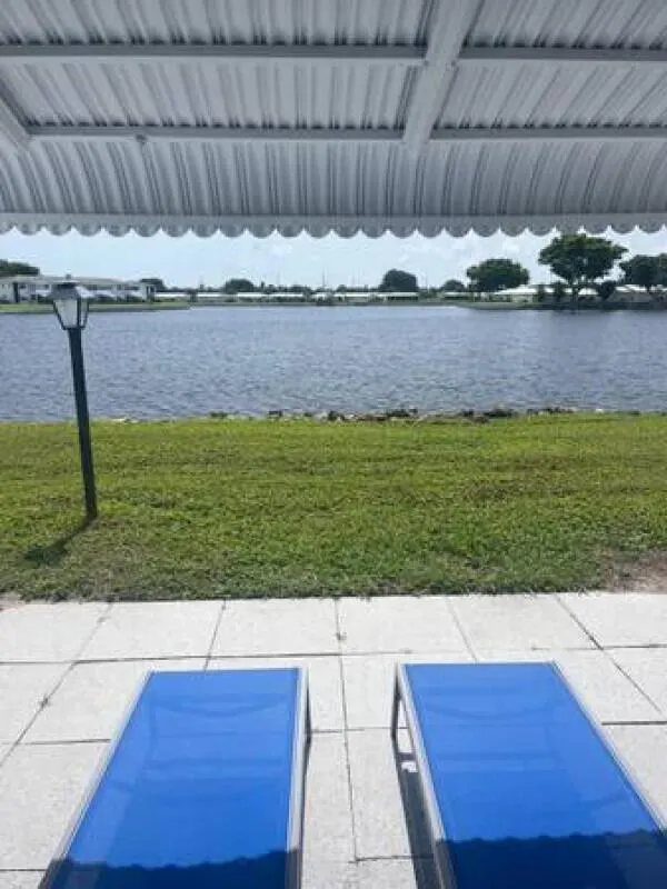 1116 Lake Terrace, #105