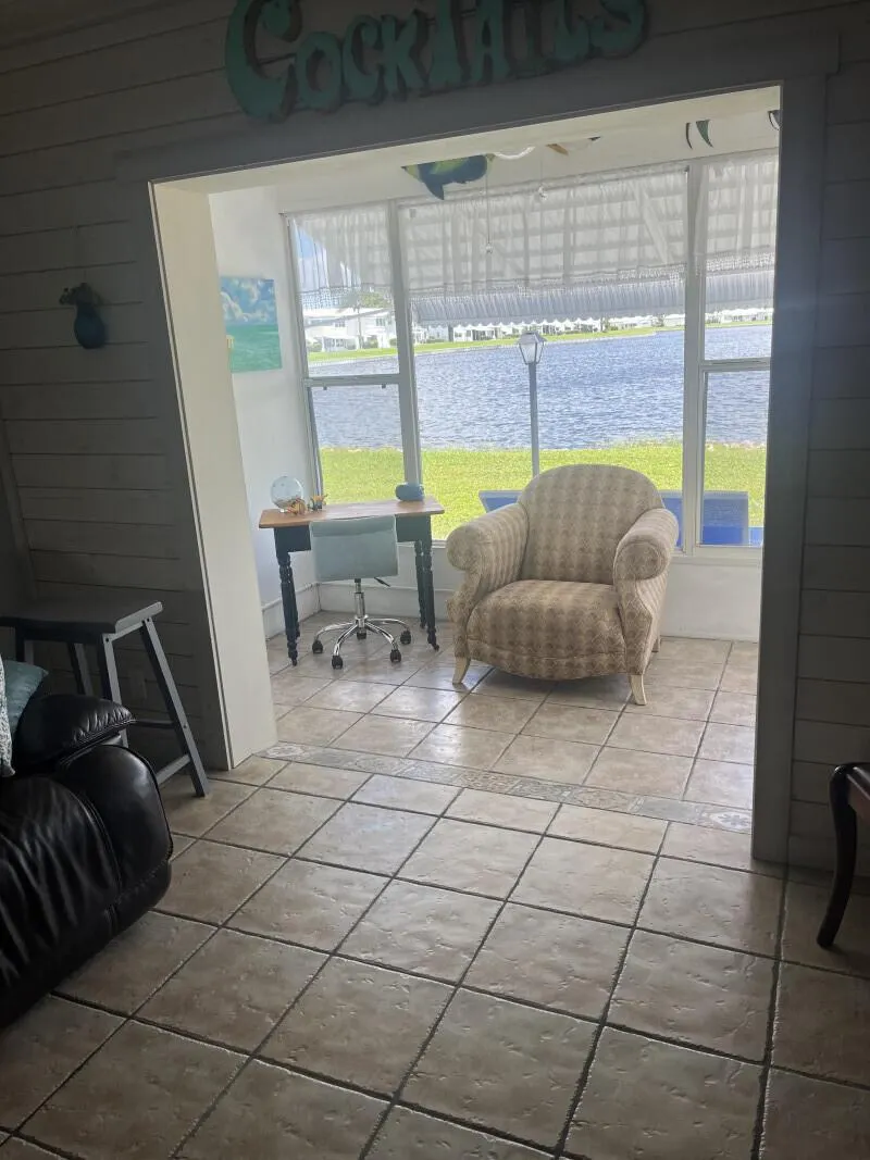 1116 Lake Terrace, #105