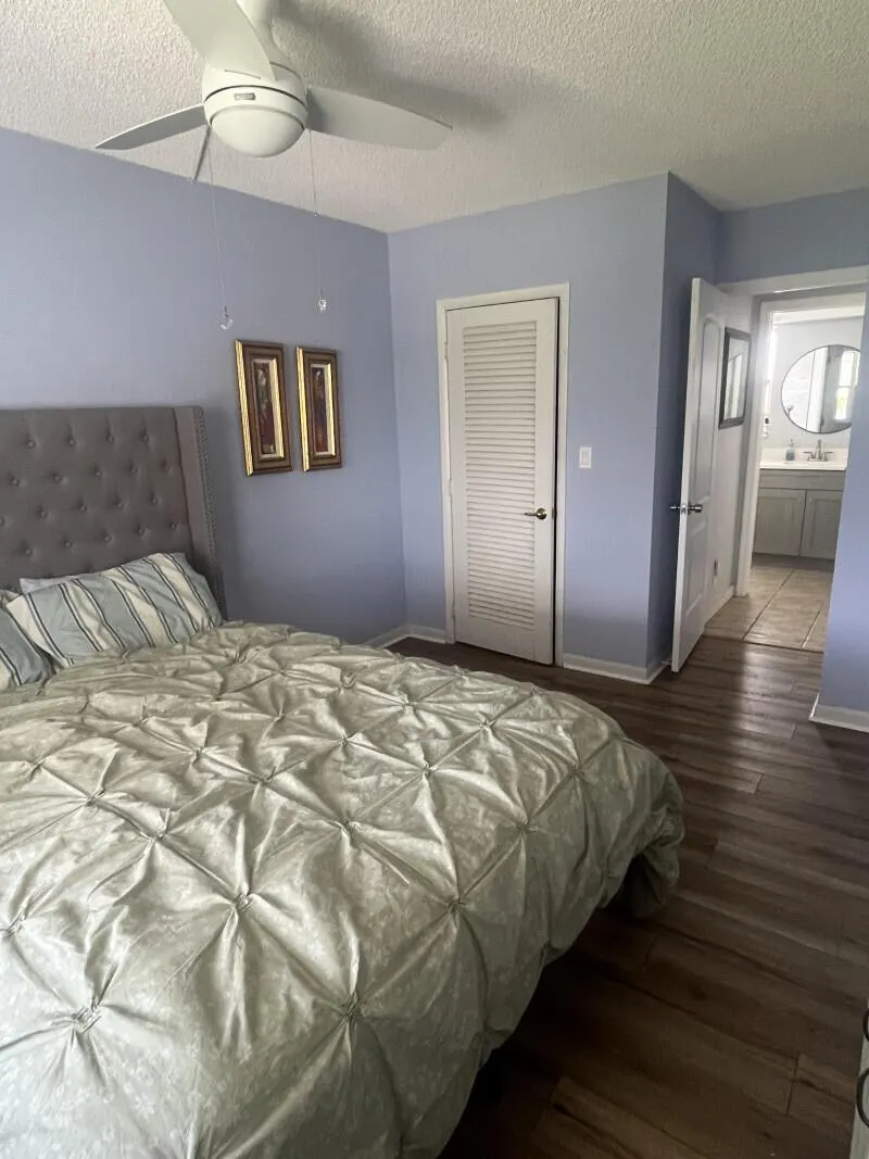 1116 Lake Terrace, #105