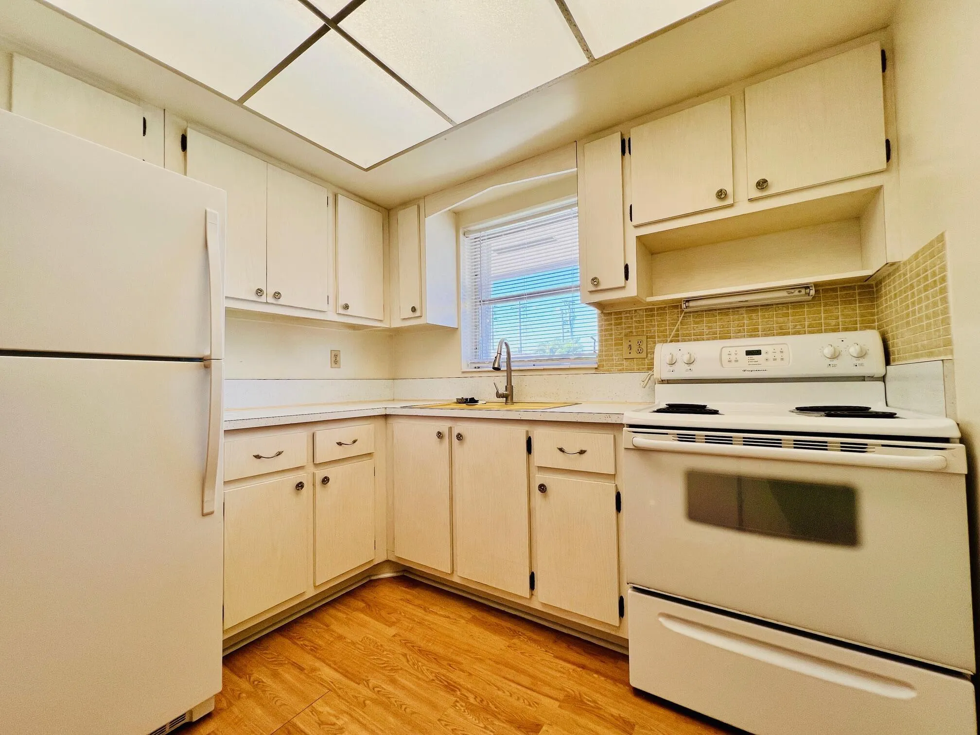 2545 Dudley Drive W, #L