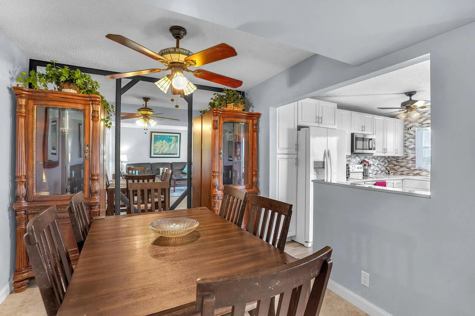 3959 Via Poinciana, #503