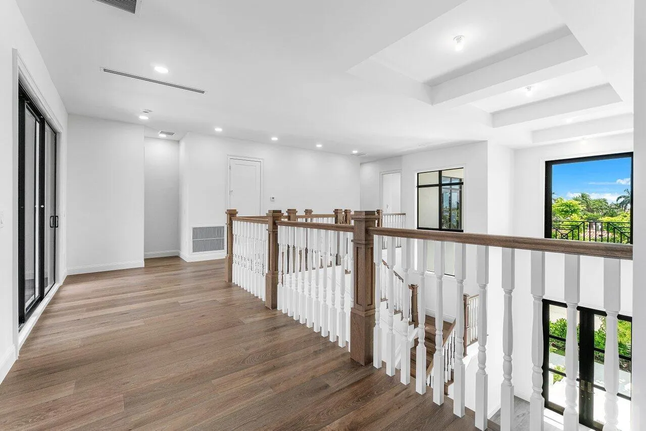 109 Arlington Place
