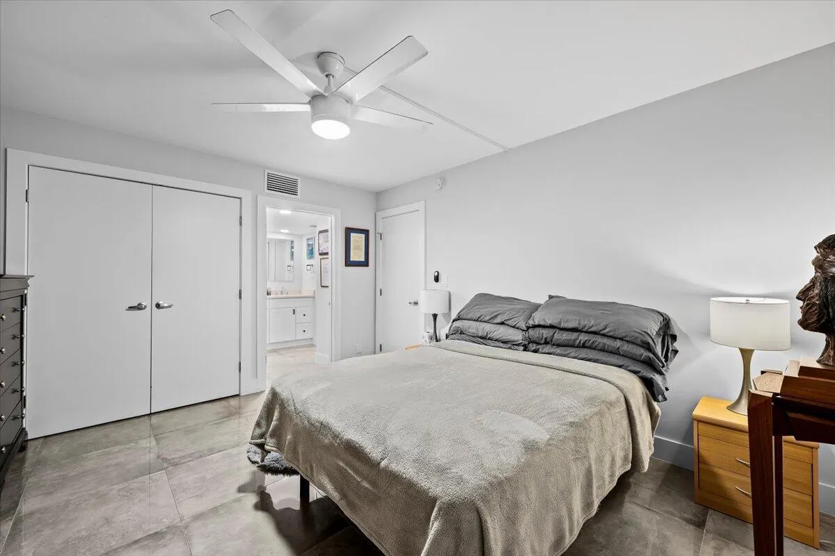120 Lakeshore Drive, #436