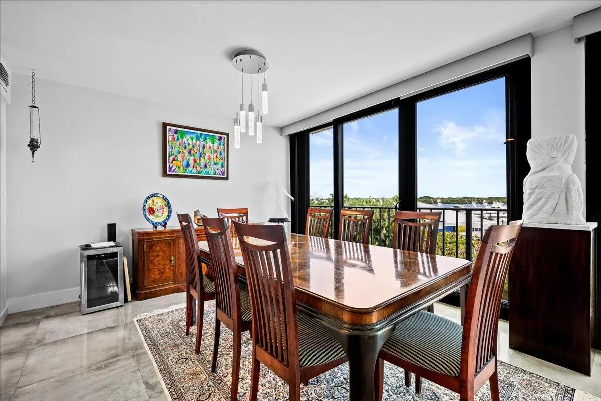 120 Lakeshore Drive, #436
