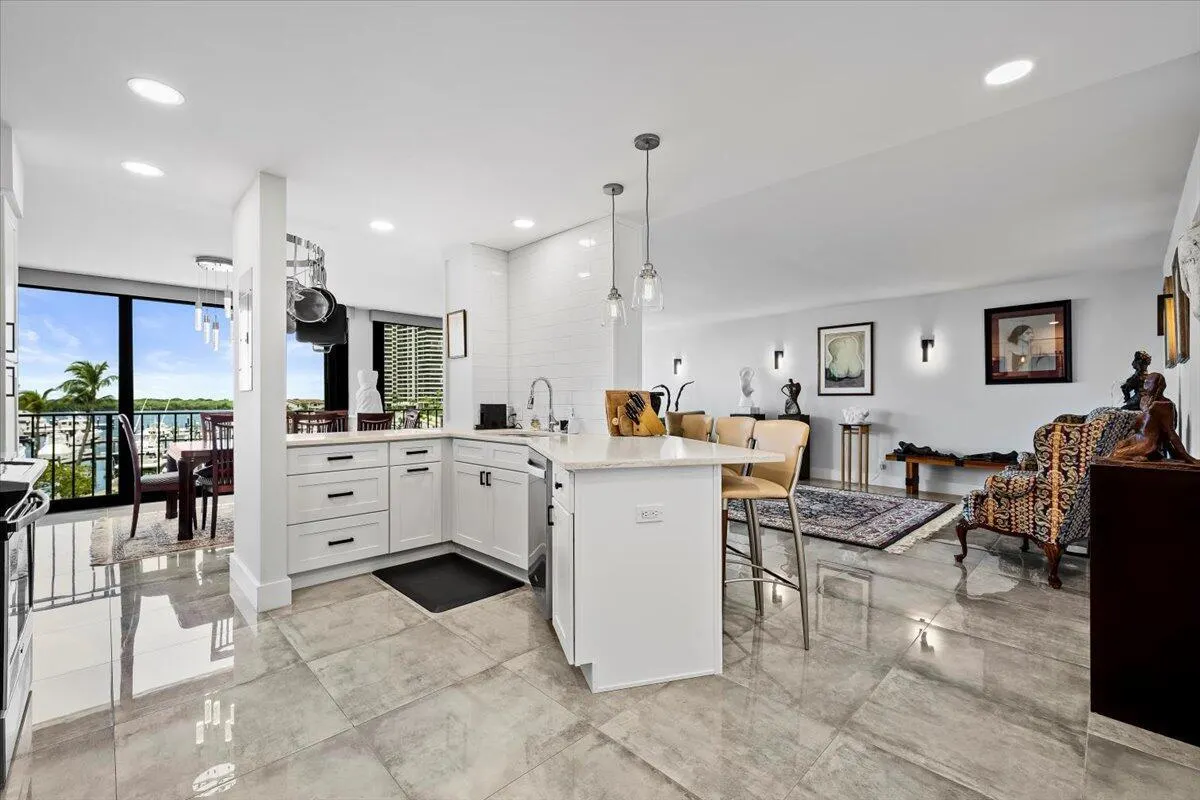 120 Lakeshore Drive, #436