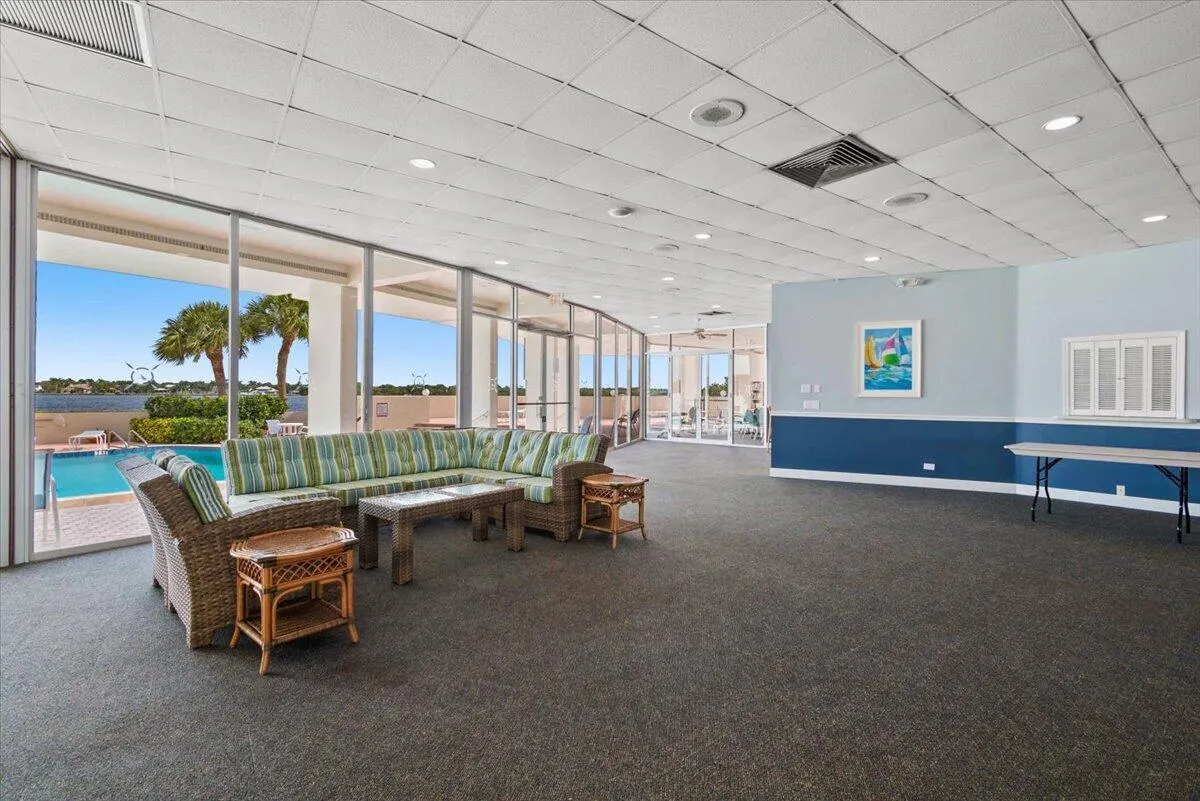 120 Lakeshore Drive, #436
