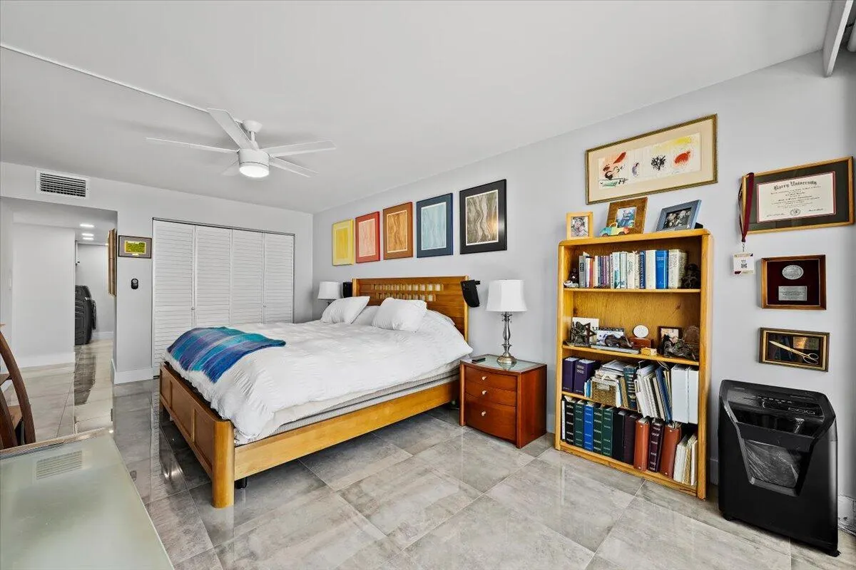 120 Lakeshore Drive, #436