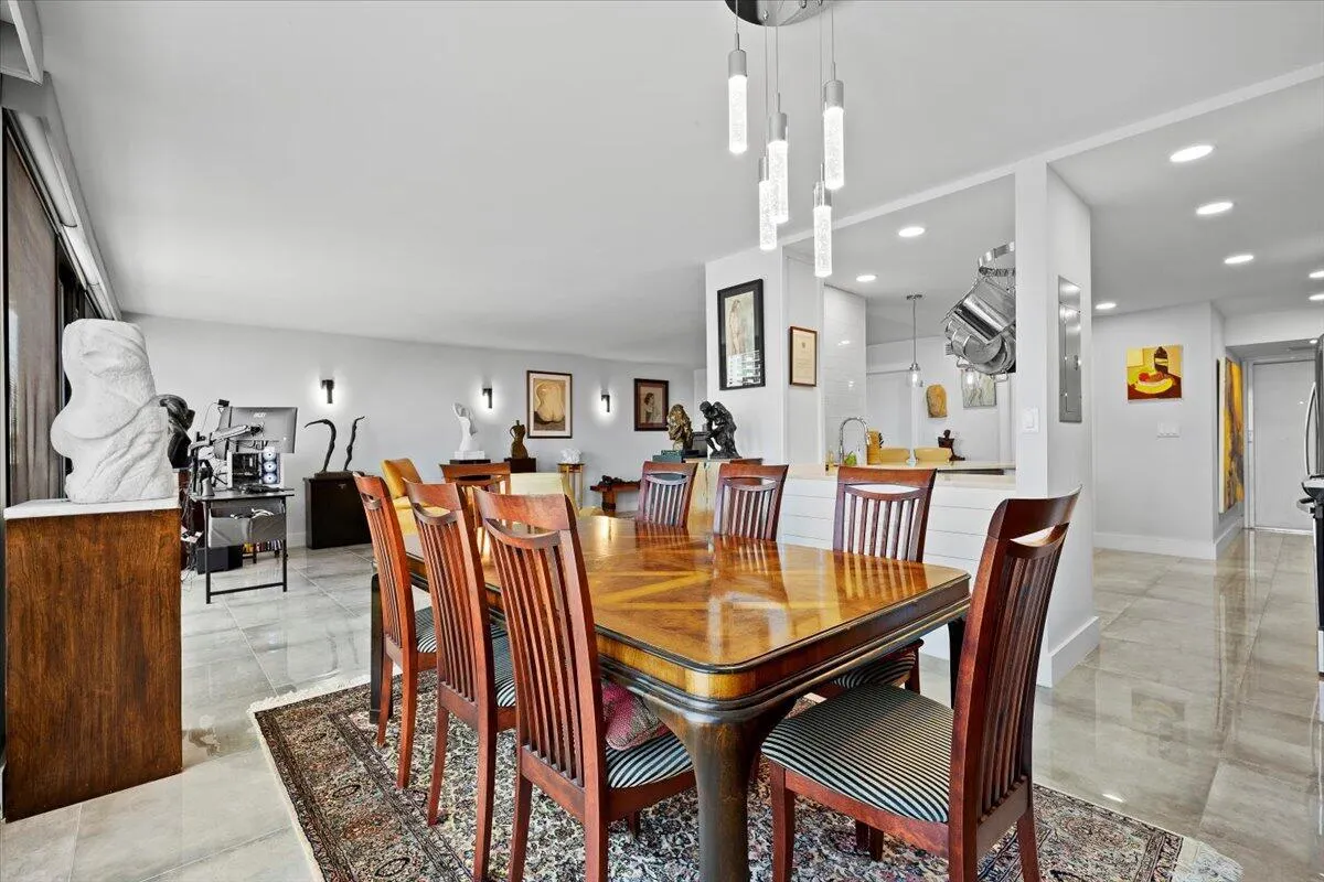 120 Lakeshore Drive, #436