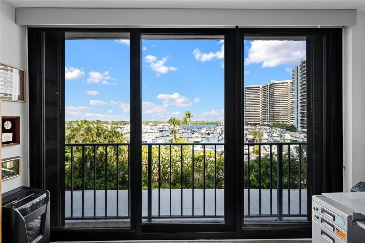 120 Lakeshore Drive, #436