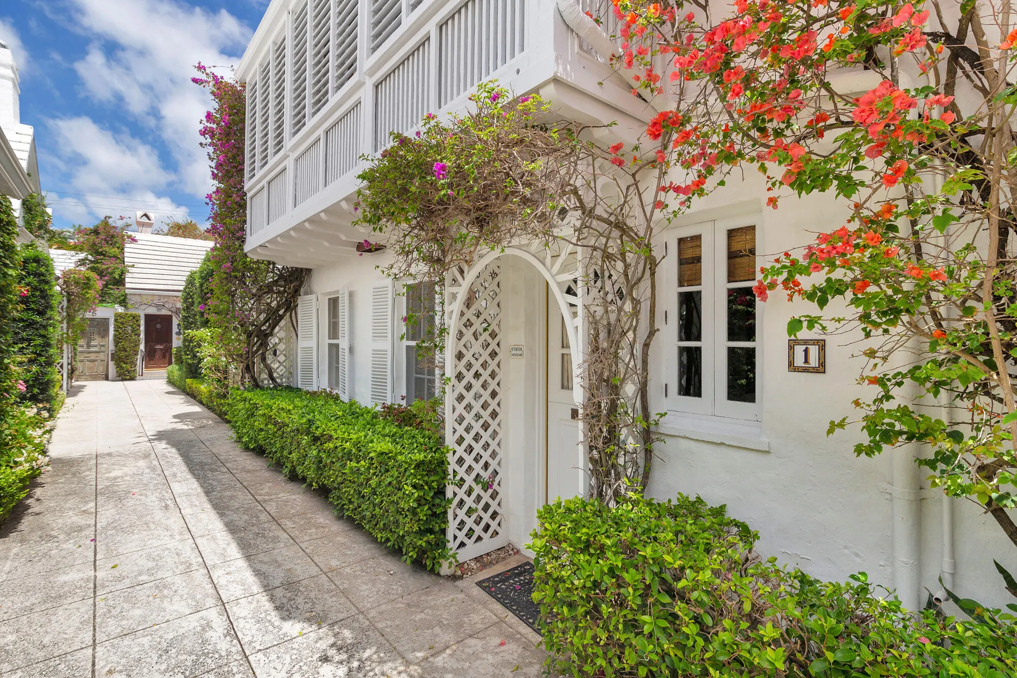 417 Peruvian Avenue, #1