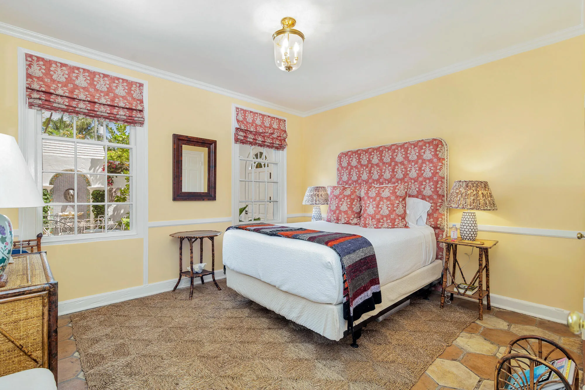 417 Peruvian Avenue, #1