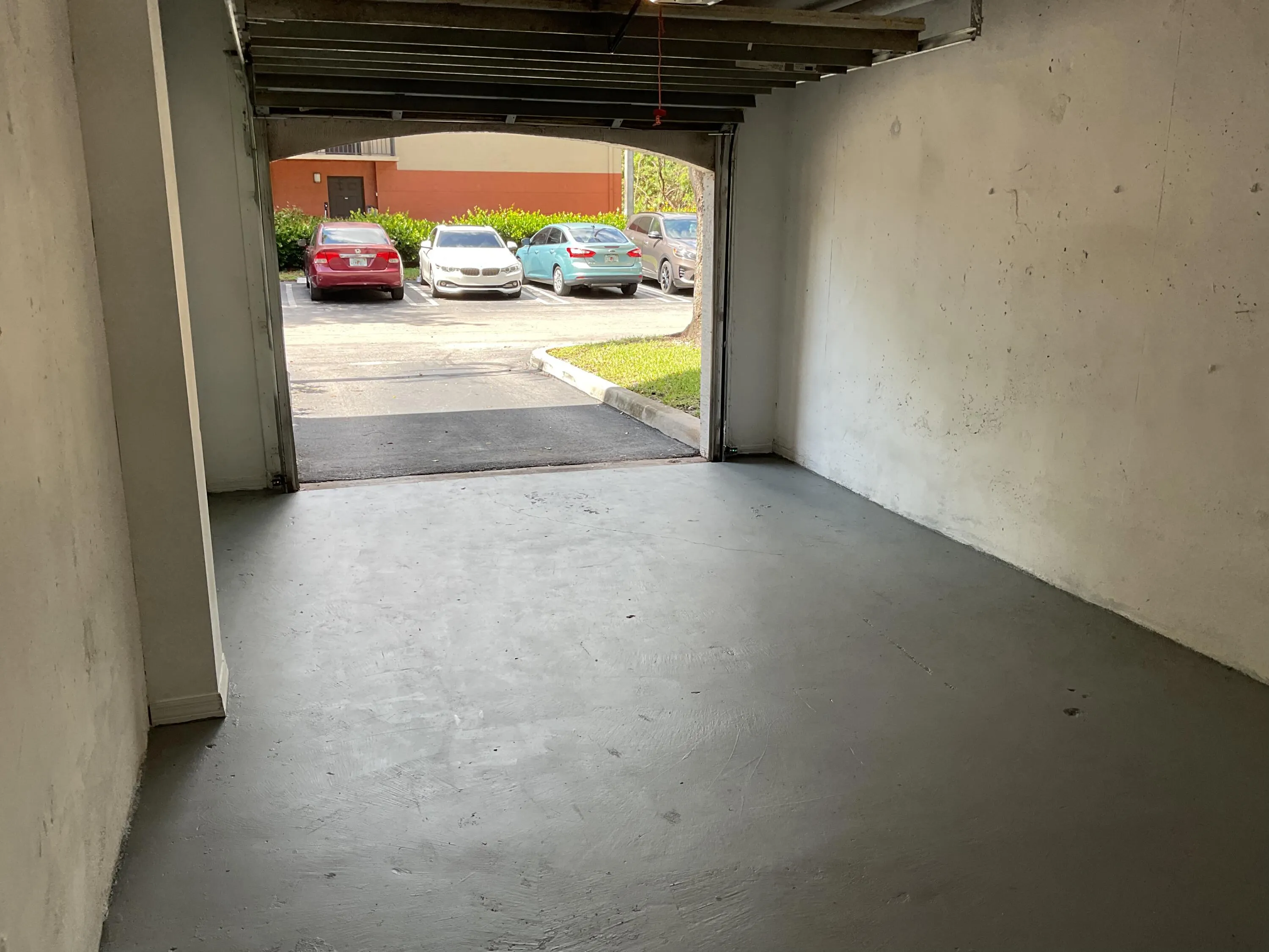 4175 N Haverhill Road, #905