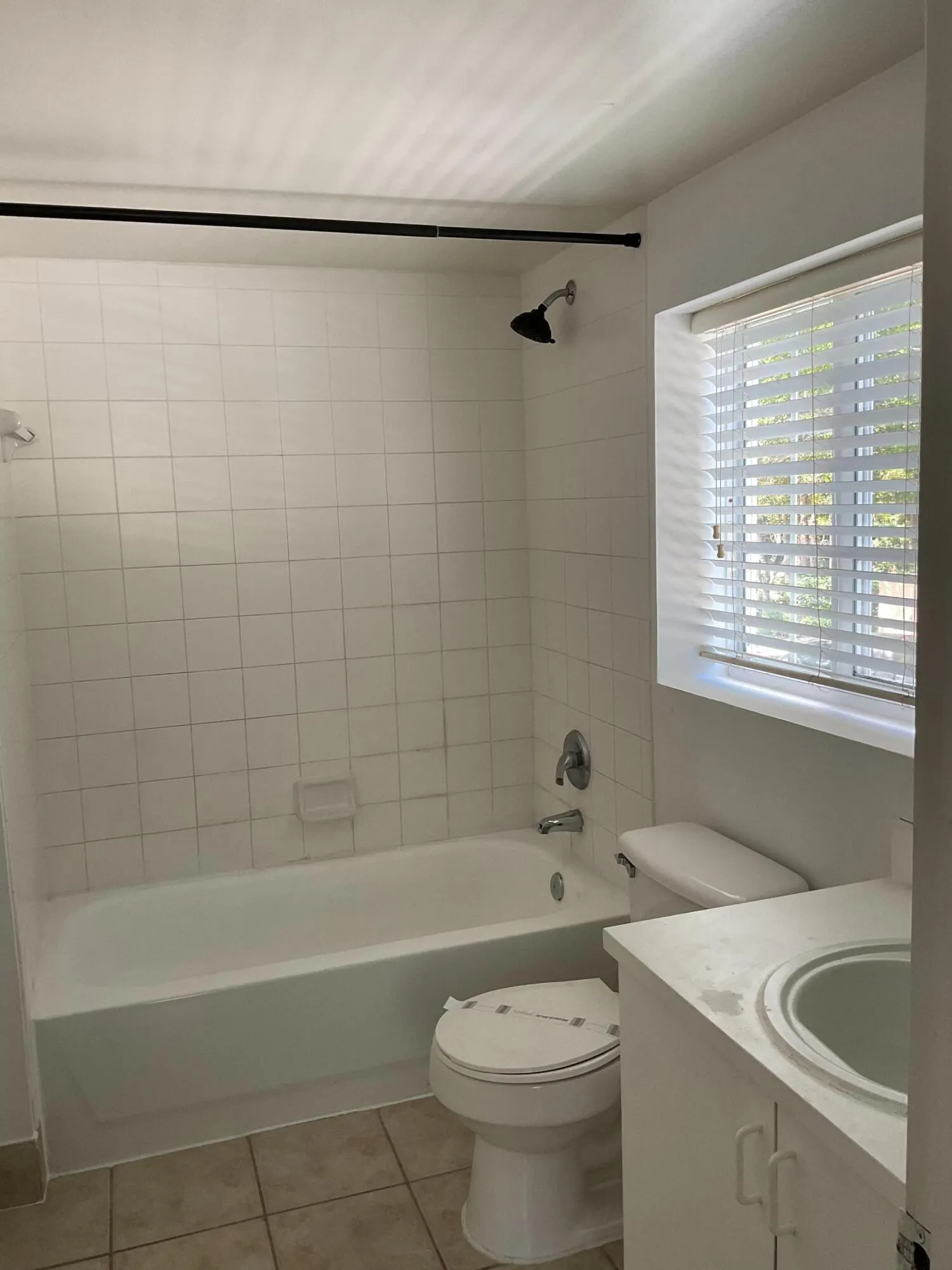 4175 N Haverhill Road, #905