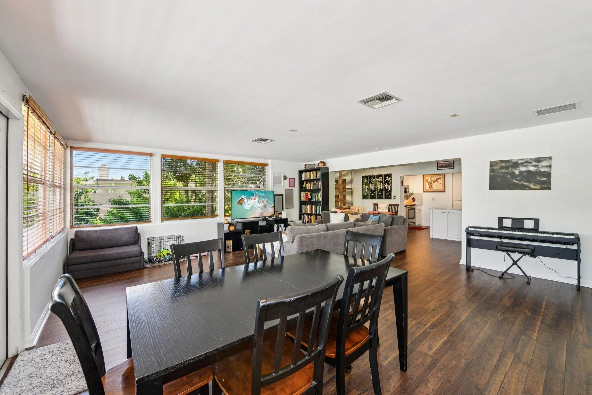 221 NE 17th Street