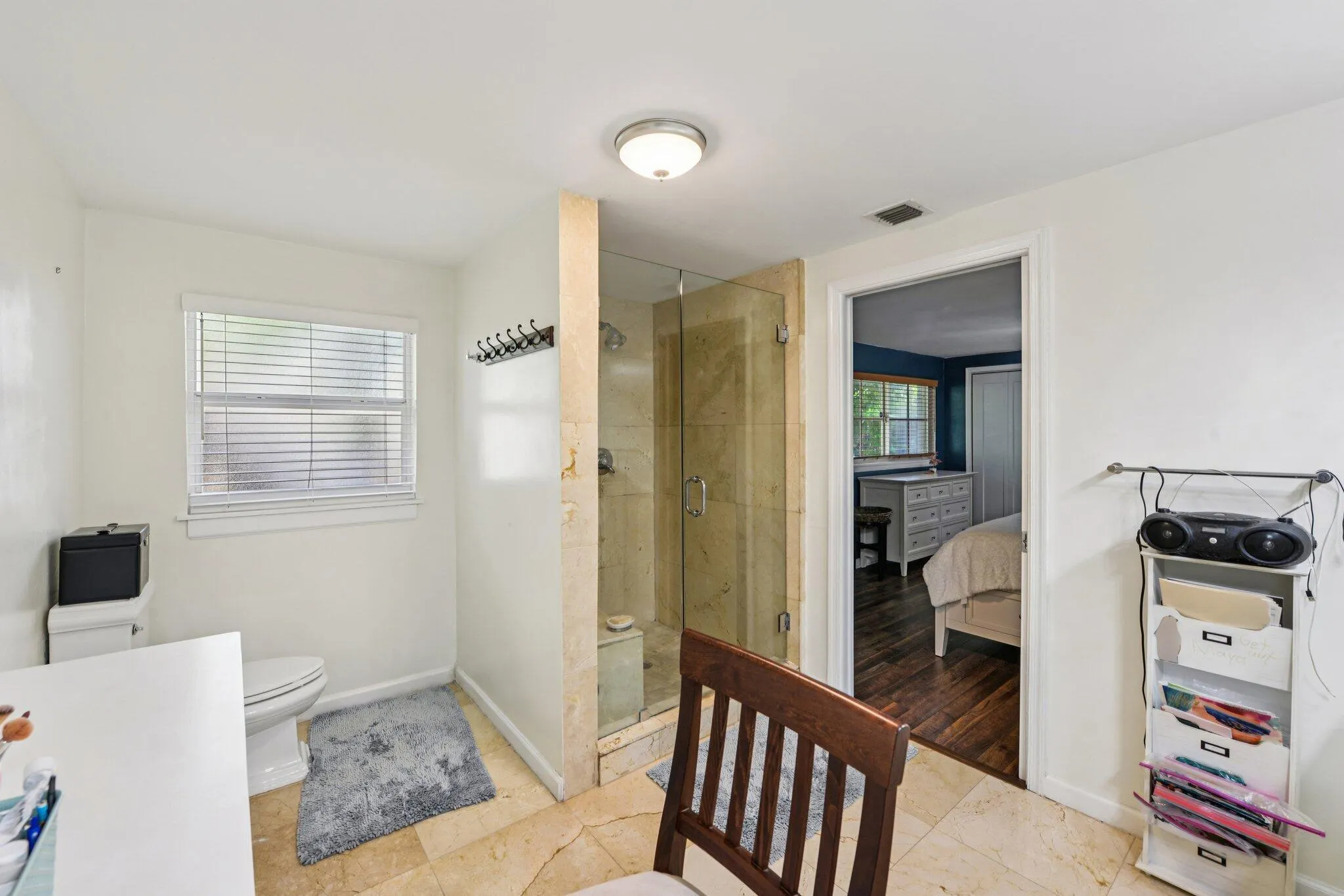 221 NE 17th Street