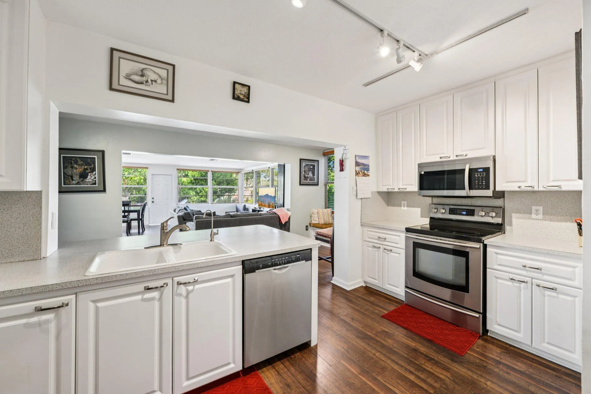 221 NE 17th Street