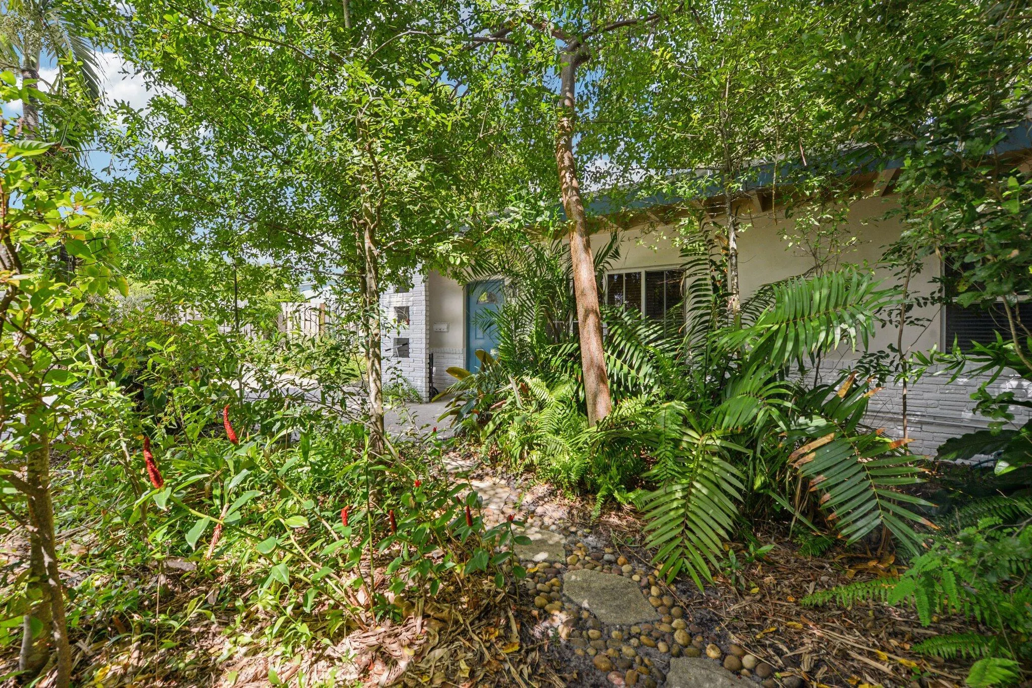221 NE 17th Street