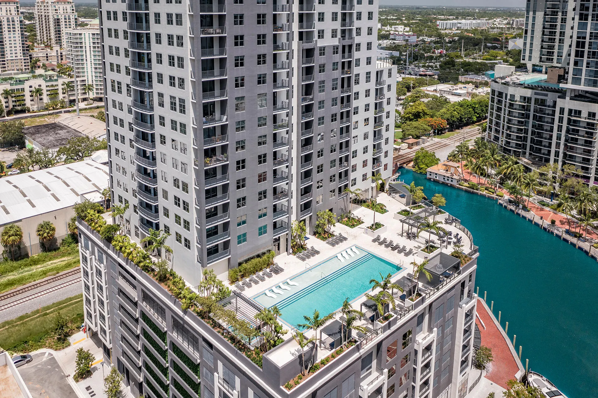 401 SW 1st Avenue, #204