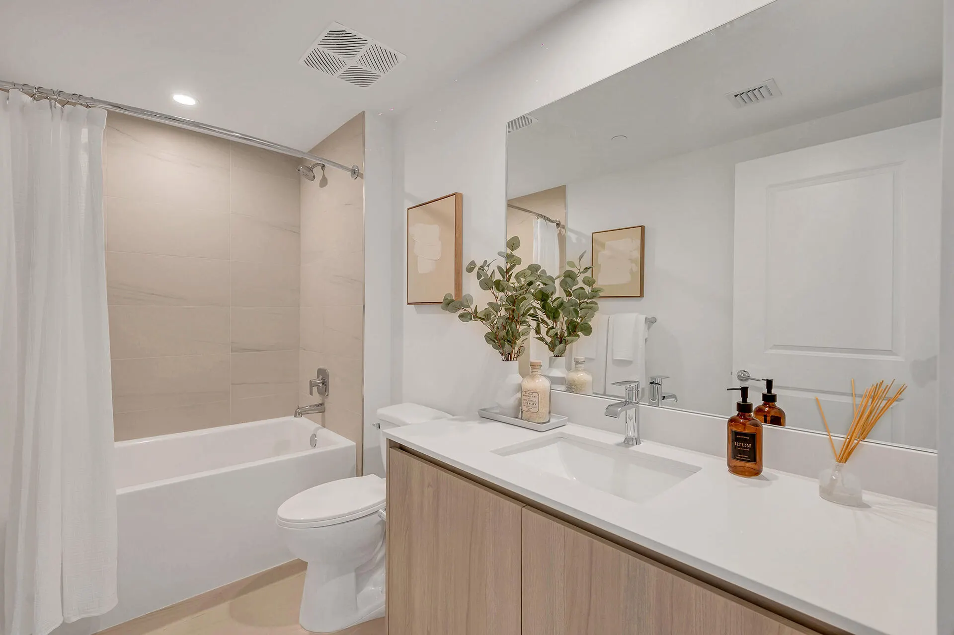 401 SW 1st Avenue, #204