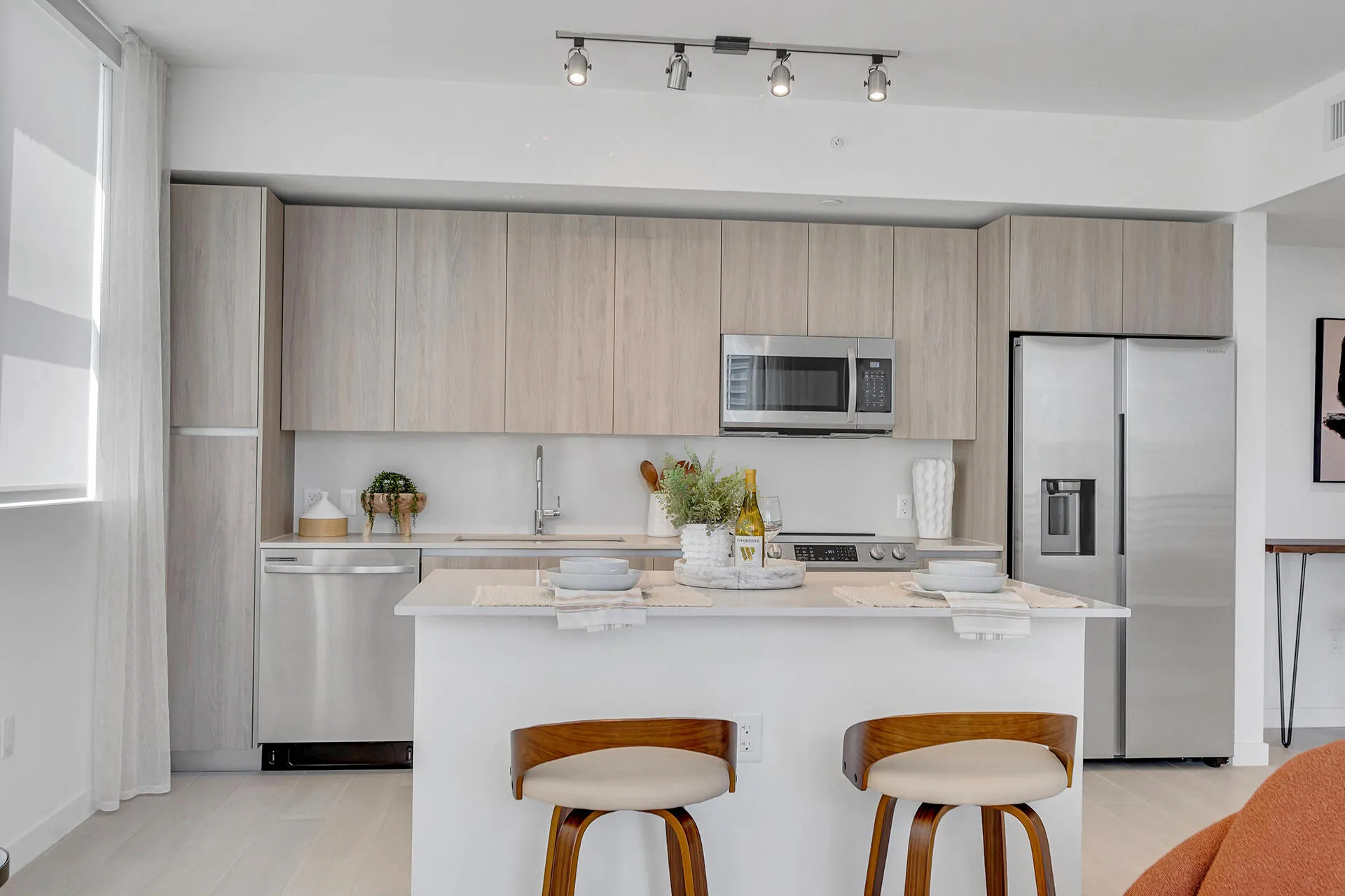 401 SW 1st Avenue, #204