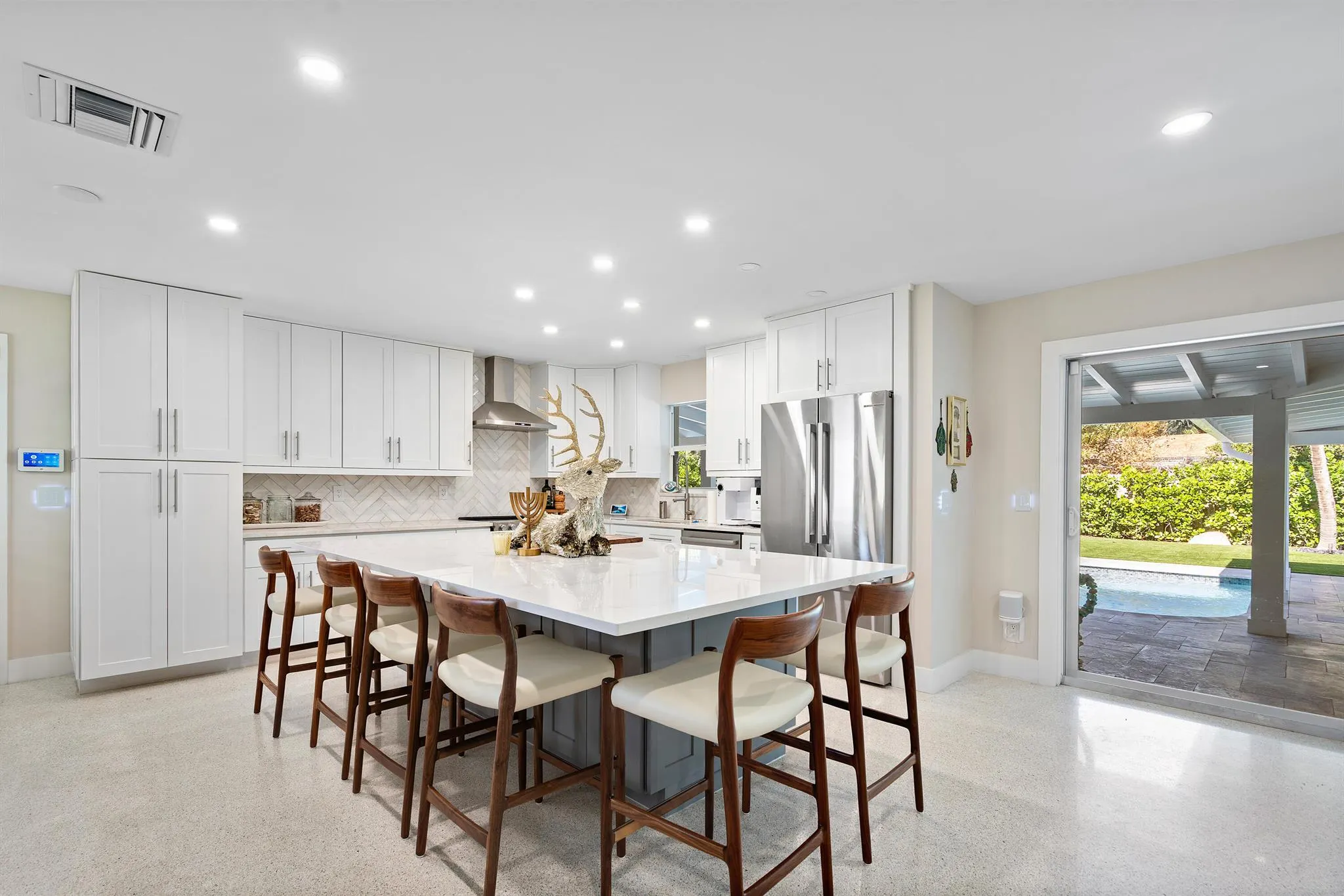 911 SW 27th Terrace