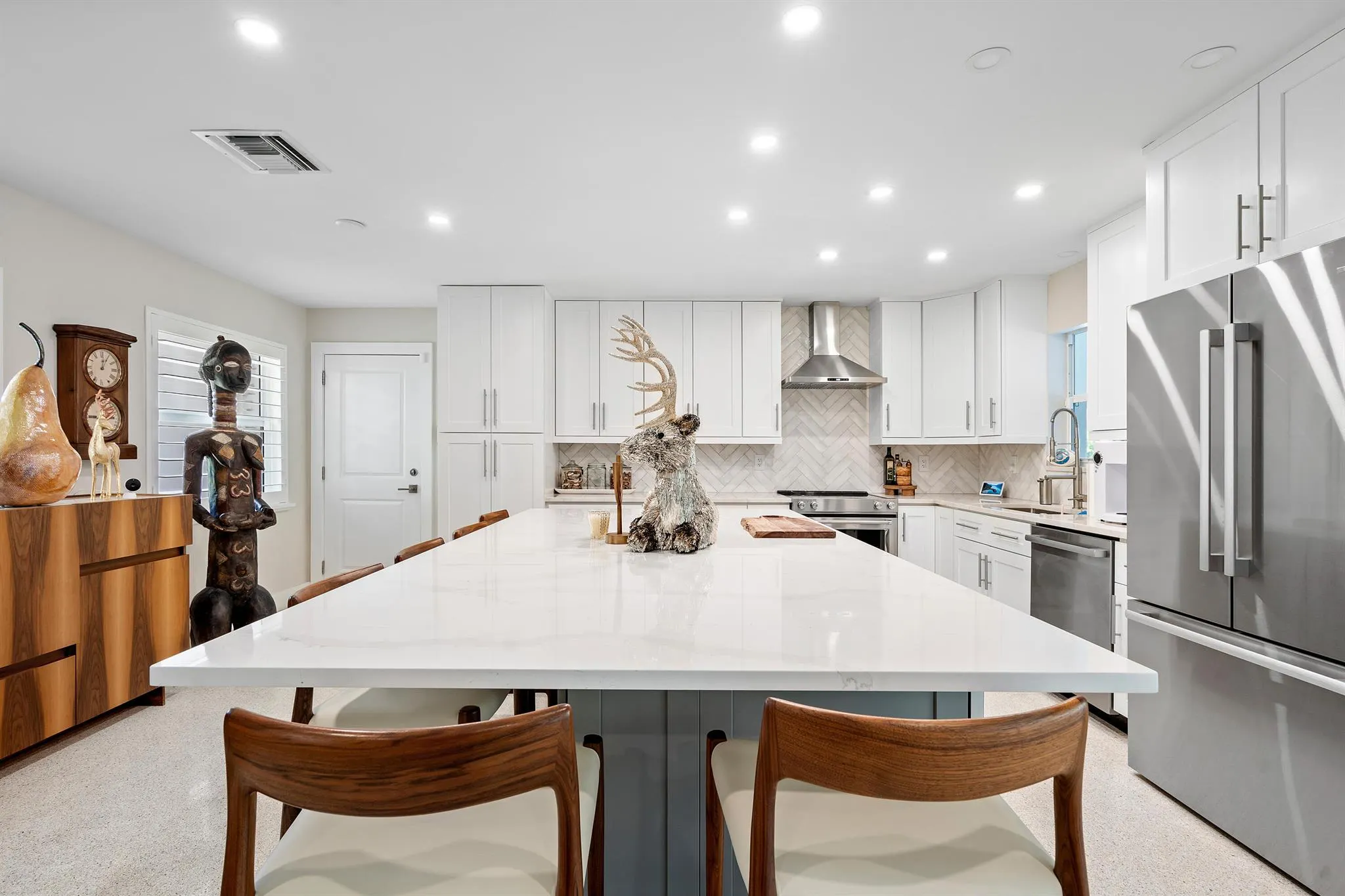 911 SW 27th Terrace