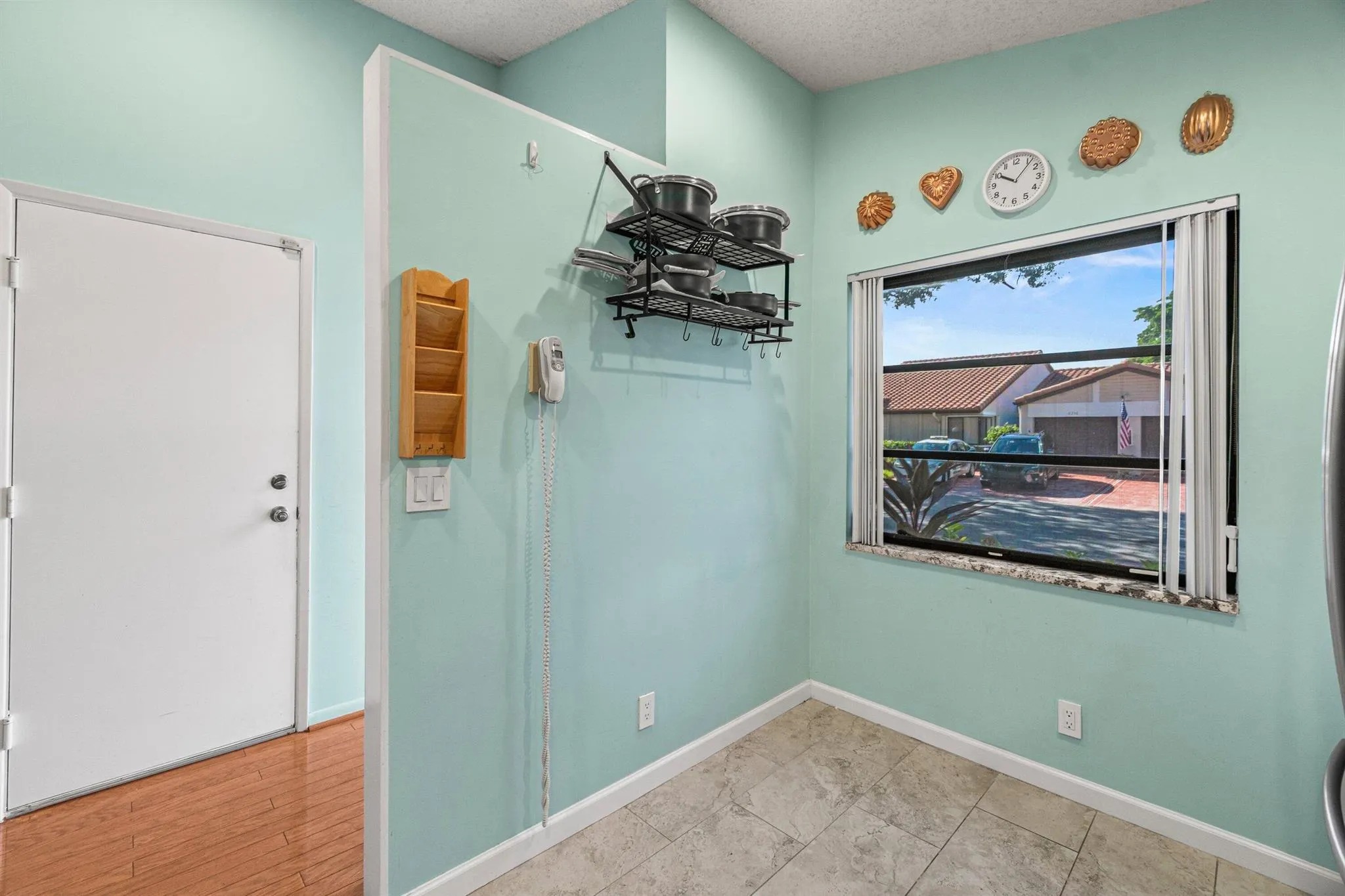 6235 Kings Gate Circle