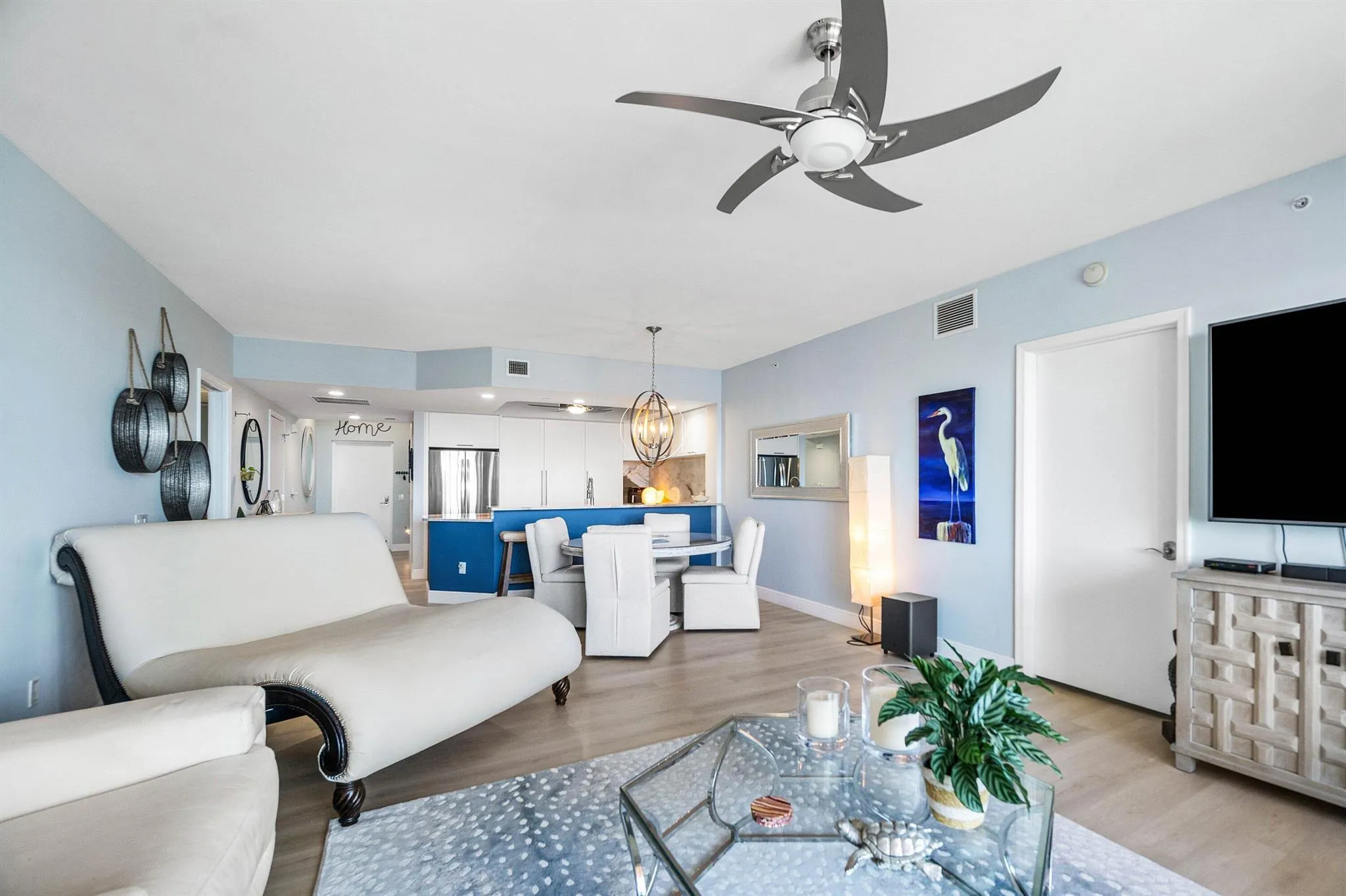 2650 Lake Shore Drive, #1202