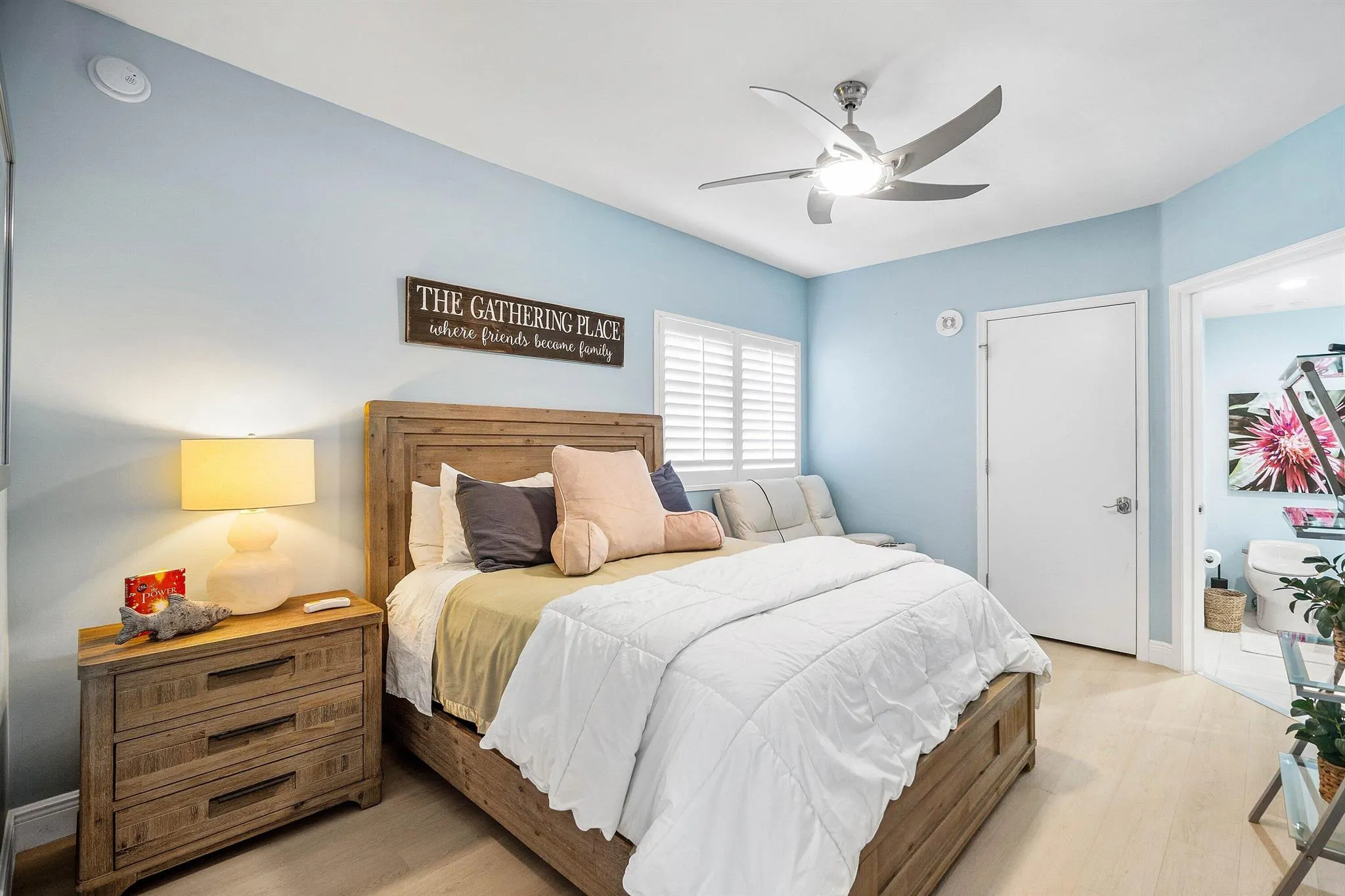 2650 Lake Shore Drive, #1202
