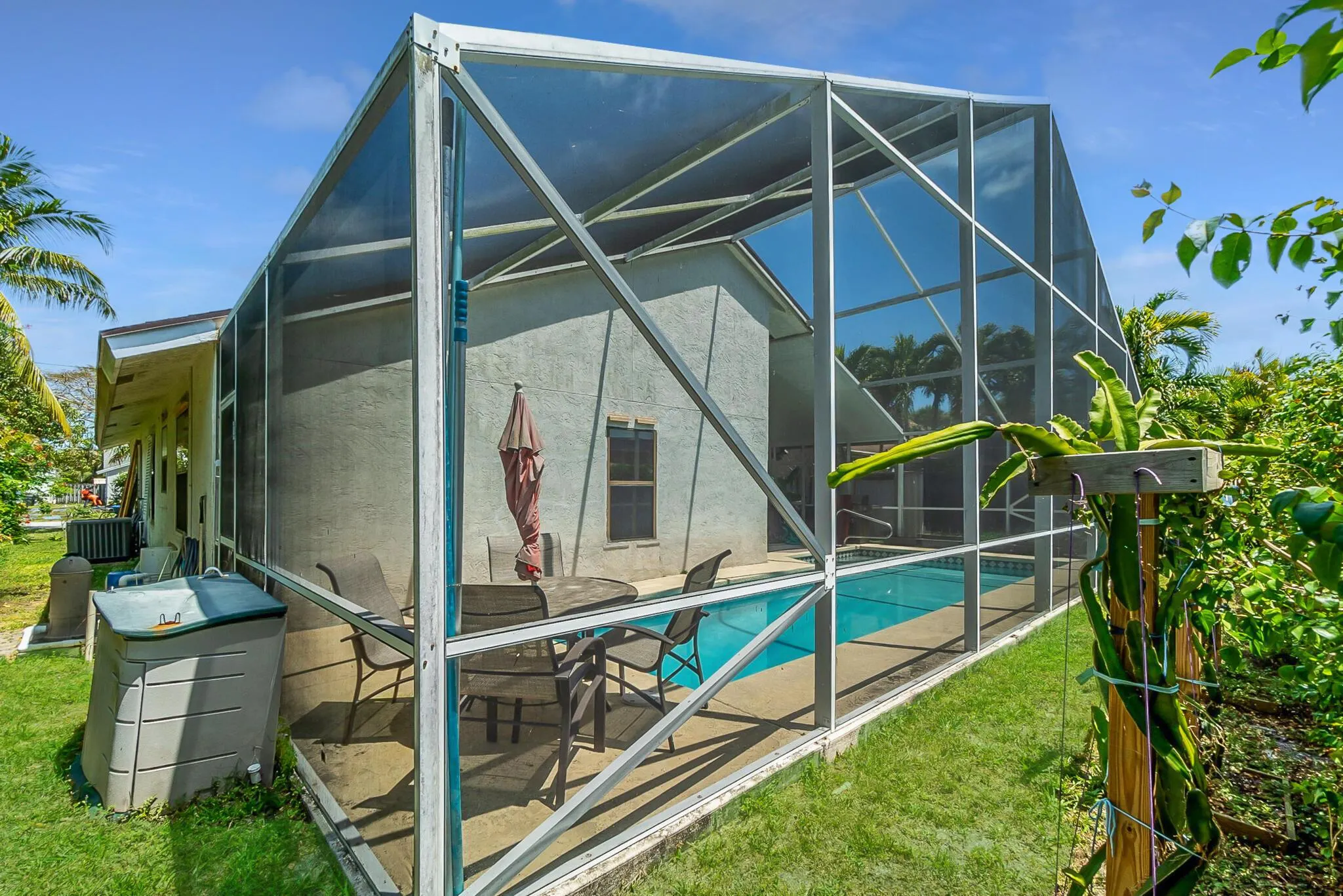 6242 Barbara Street