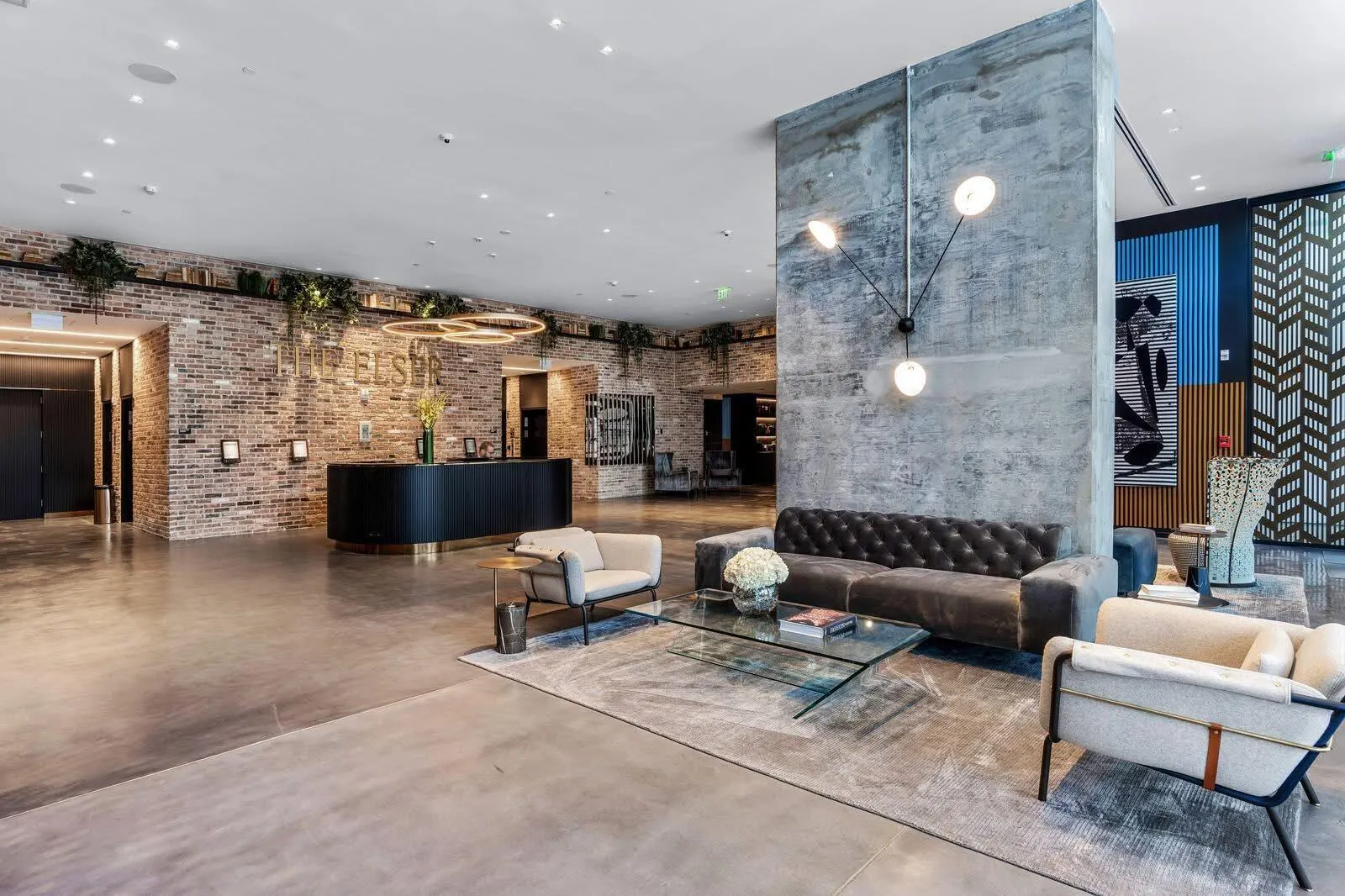 398 NE 5th Street, #2118
