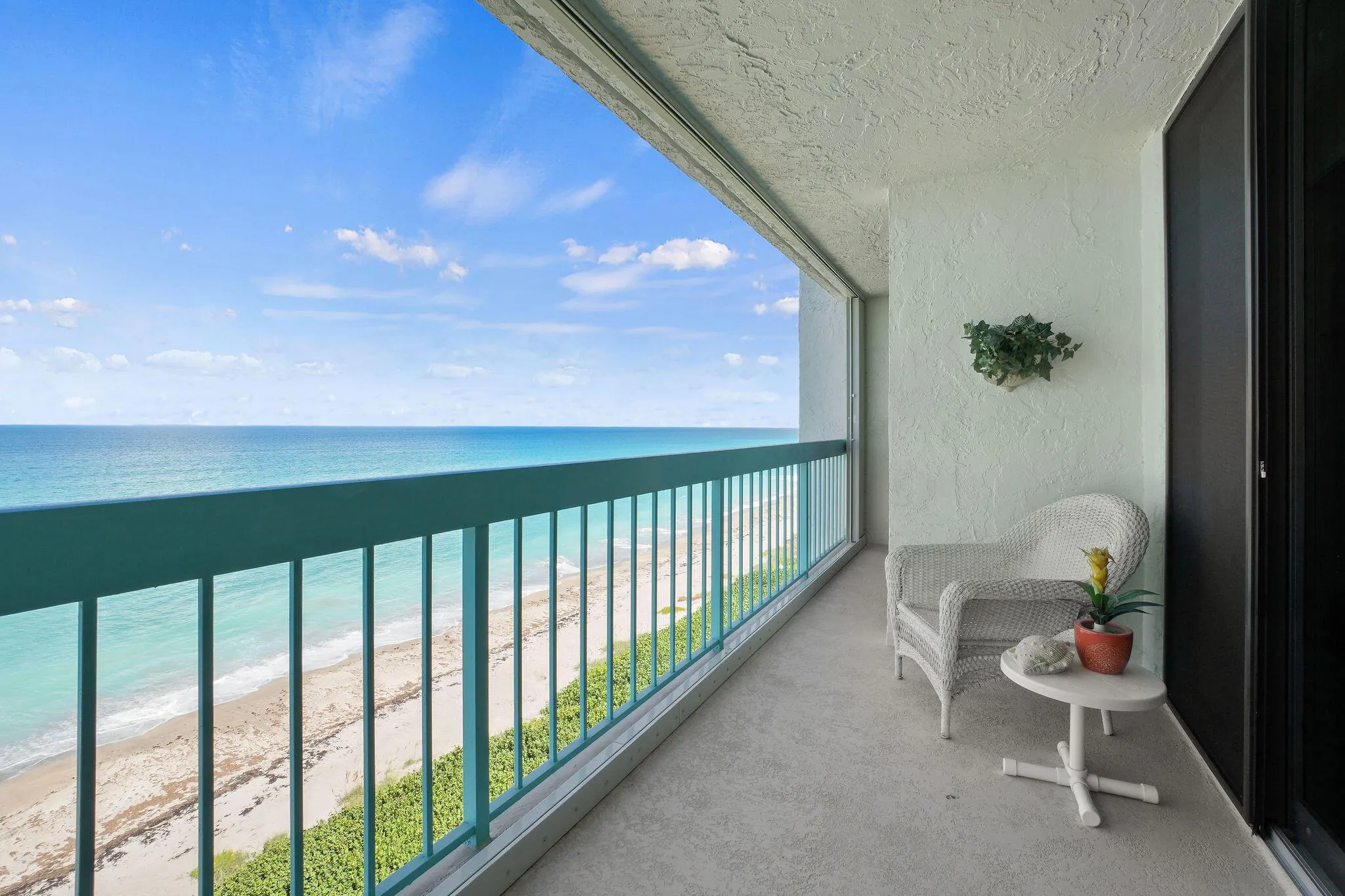 9940 S Ocean Drive, #907
