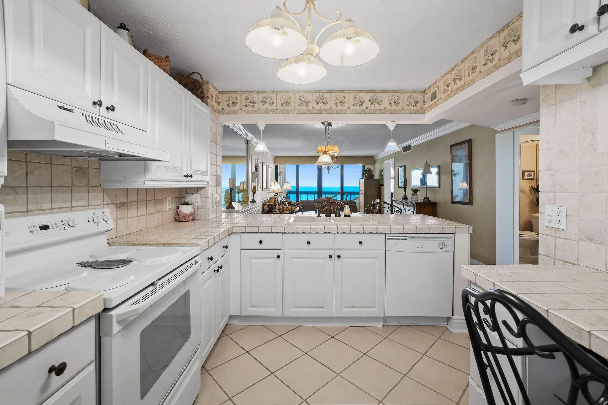 9940 S Ocean Drive, #907