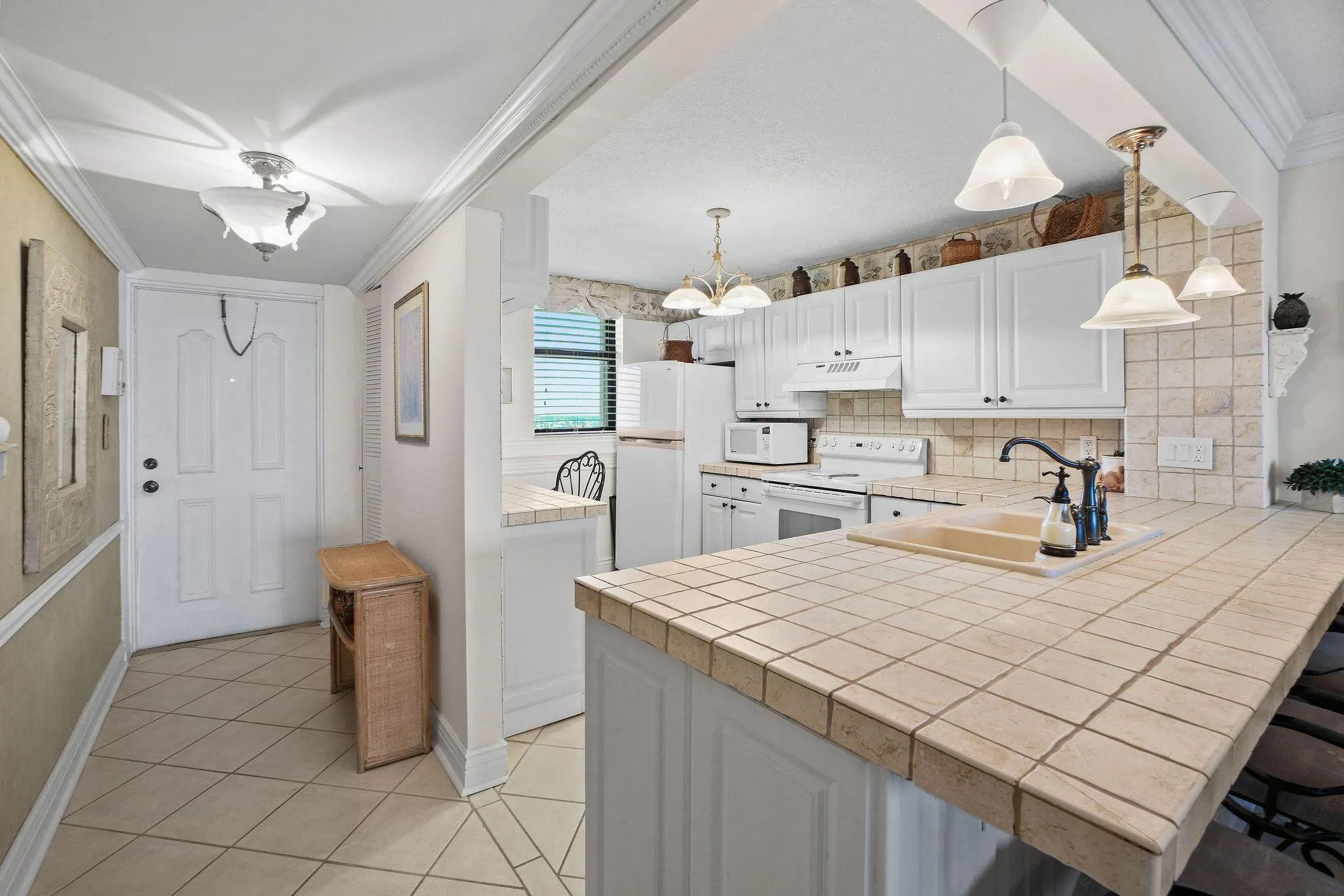 9940 S Ocean Drive, #907