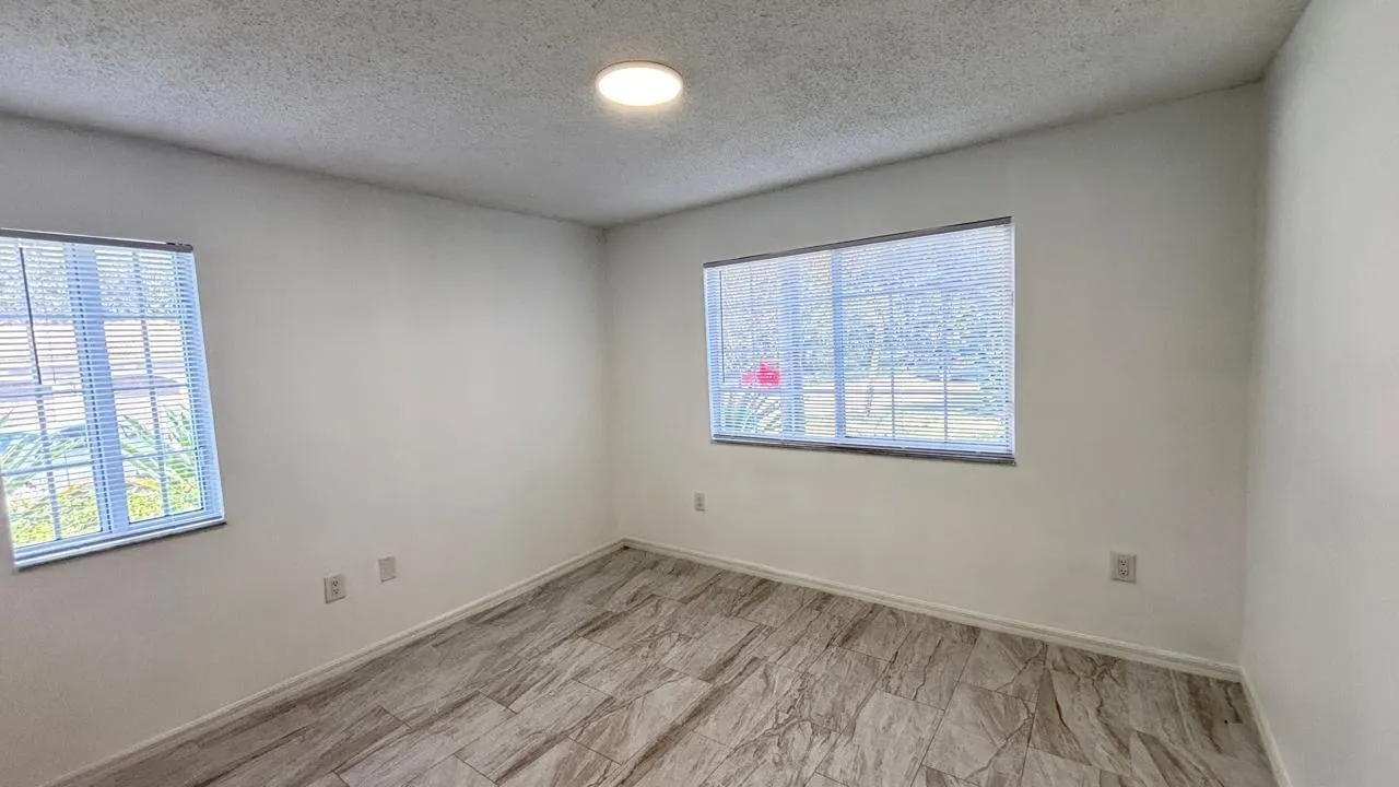 5025 Wiles Road, #107