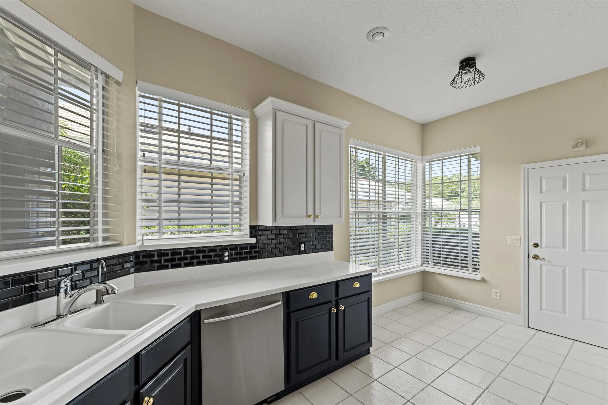 407 SW Fairway Landing