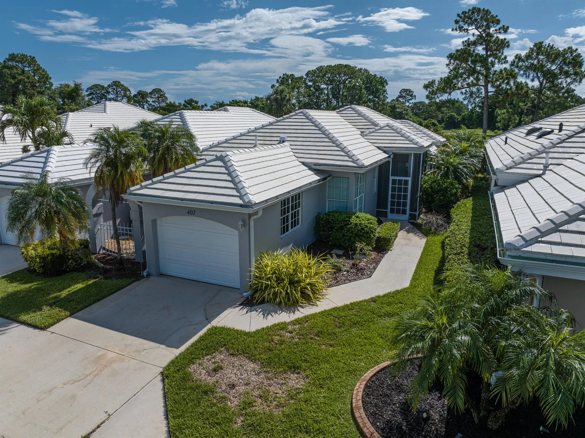 407 SW Fairway Landing