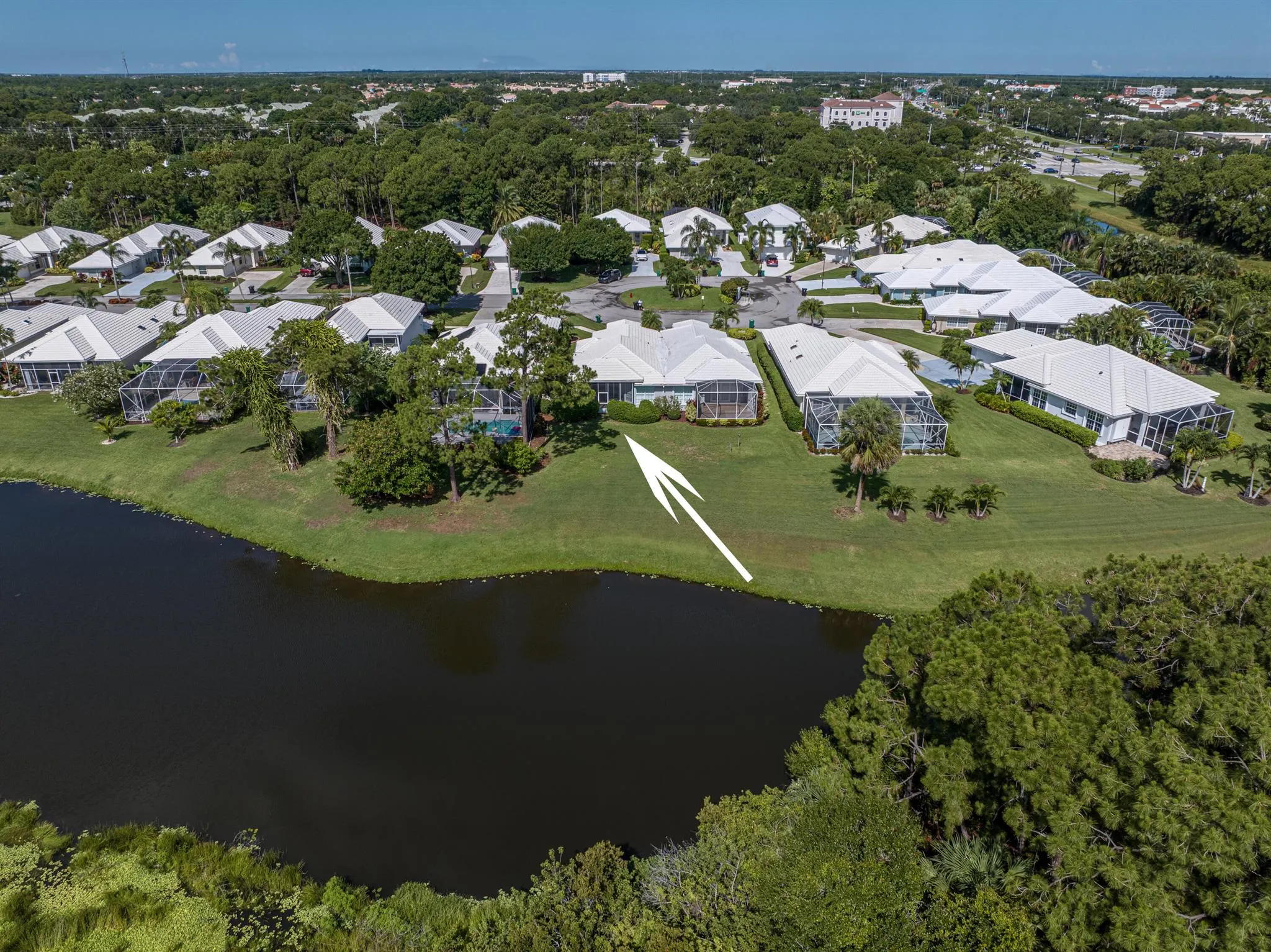 407 SW Fairway Landing