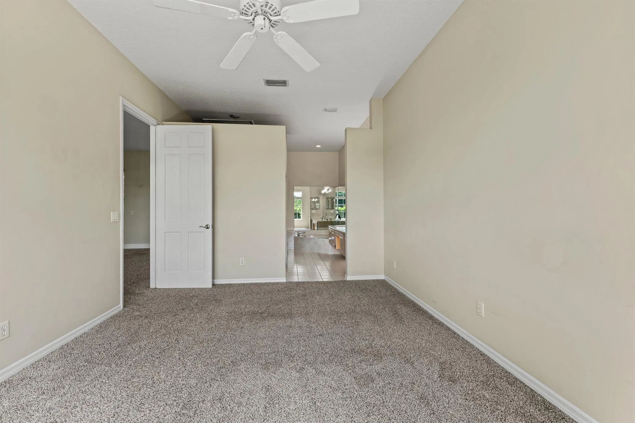 407 SW Fairway Landing