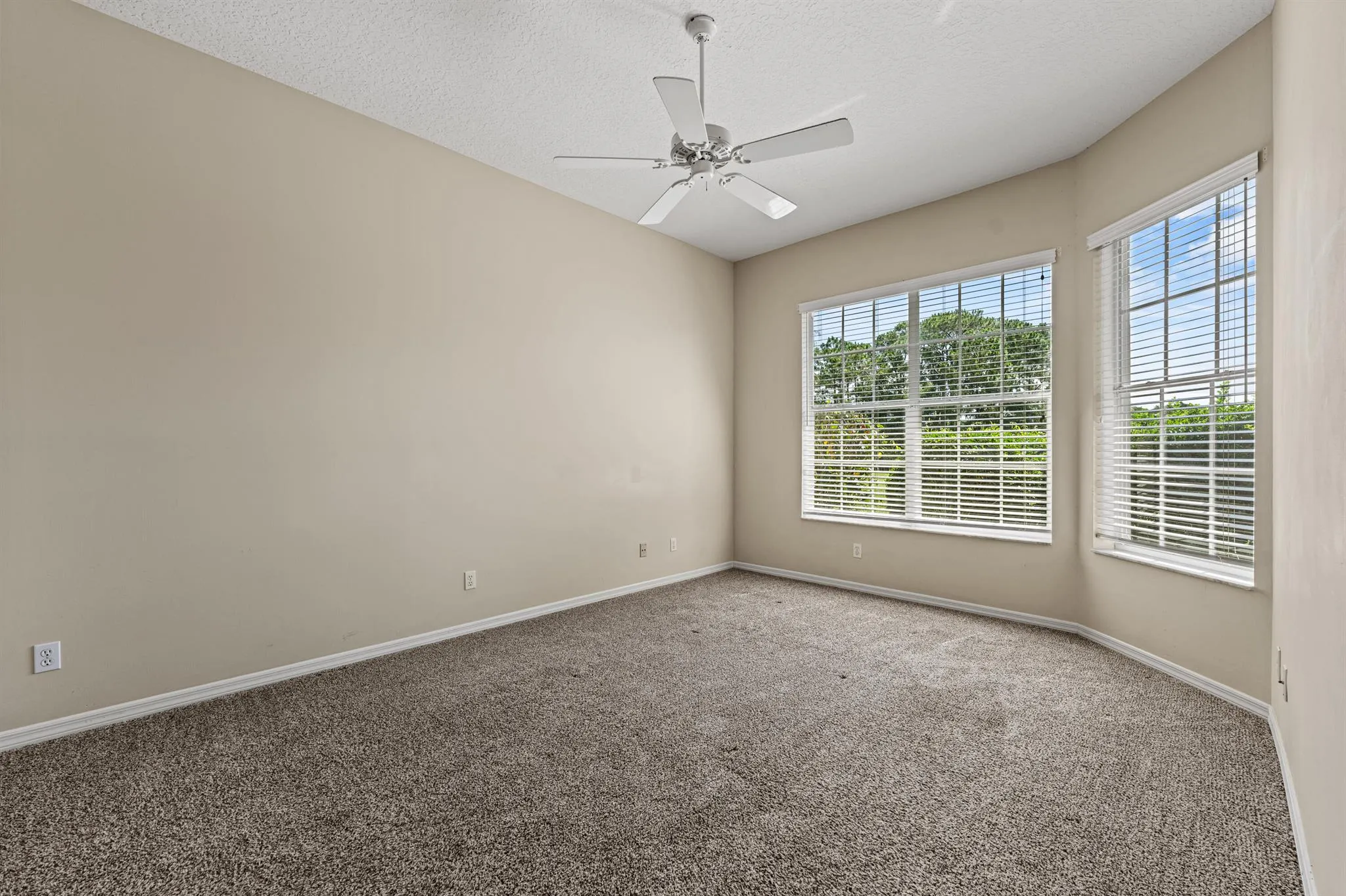 407 SW Fairway Landing