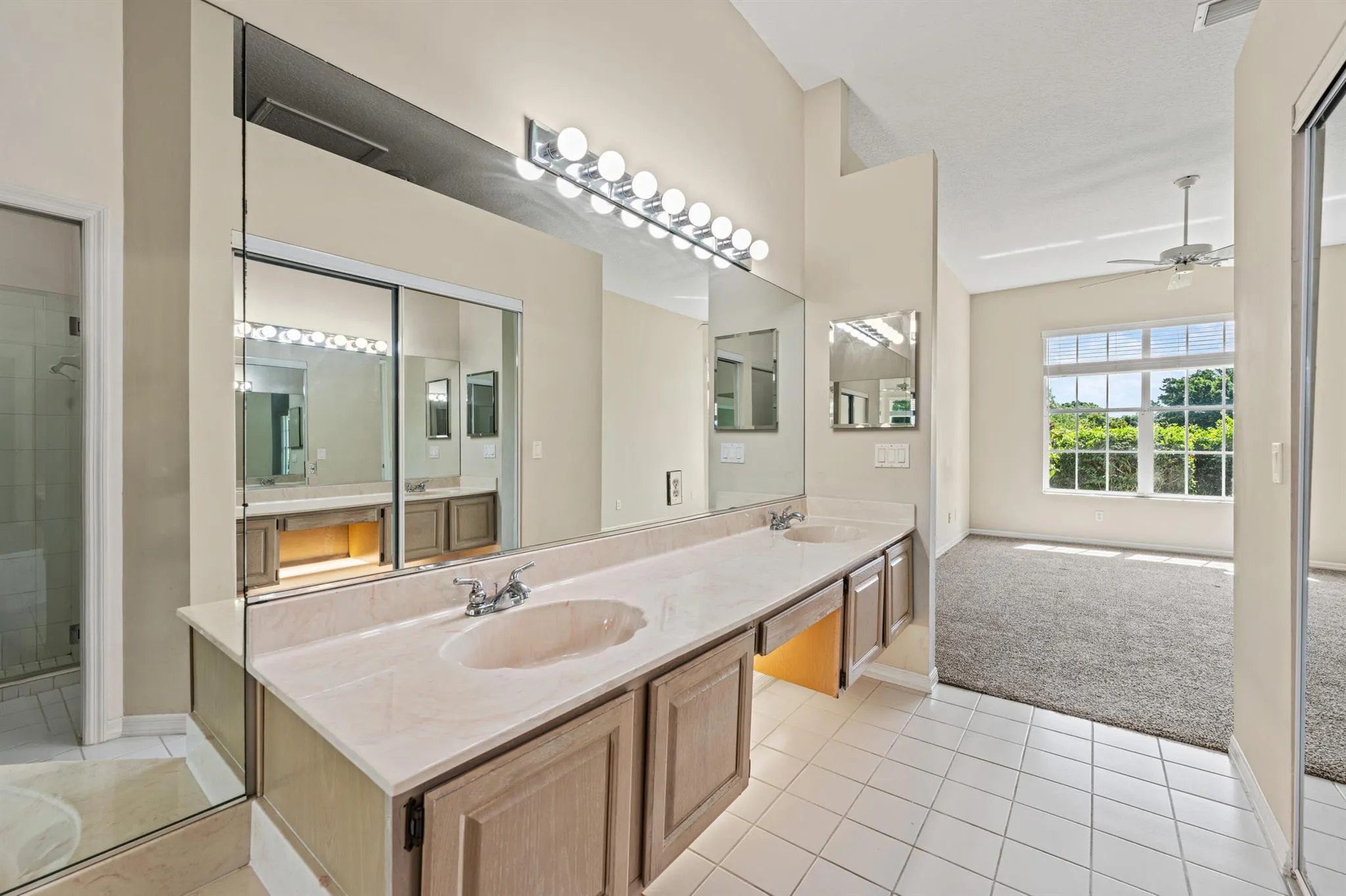 407 SW Fairway Landing