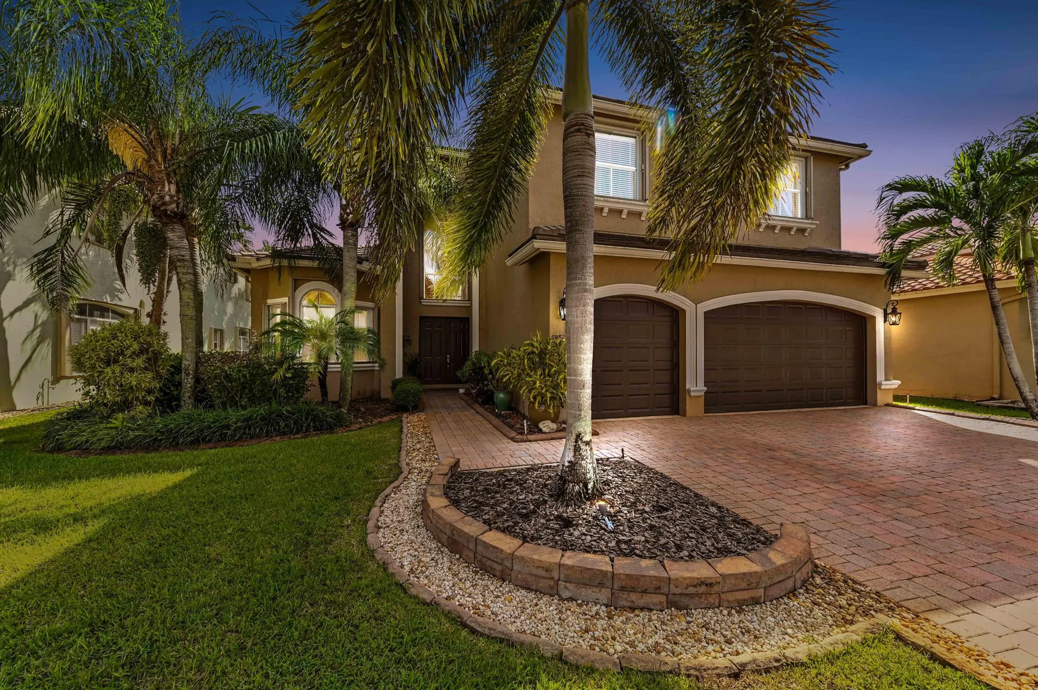 6982 Houlton Circle
