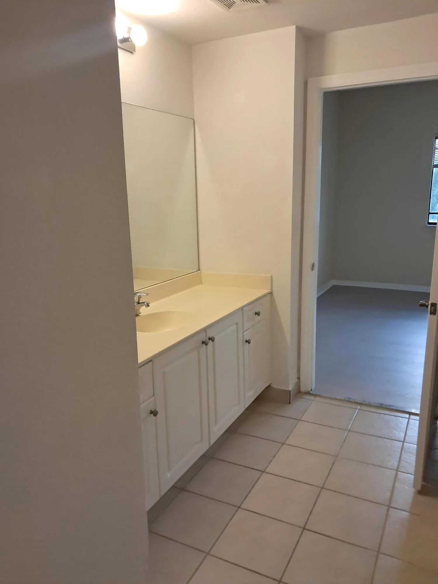 2807 Veronia Drive, #101