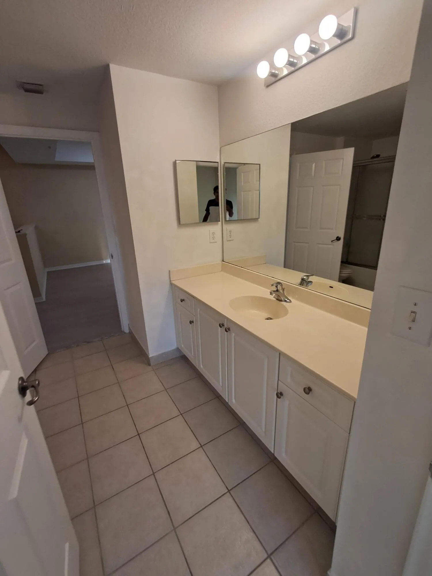 2807 Veronia Drive, #101