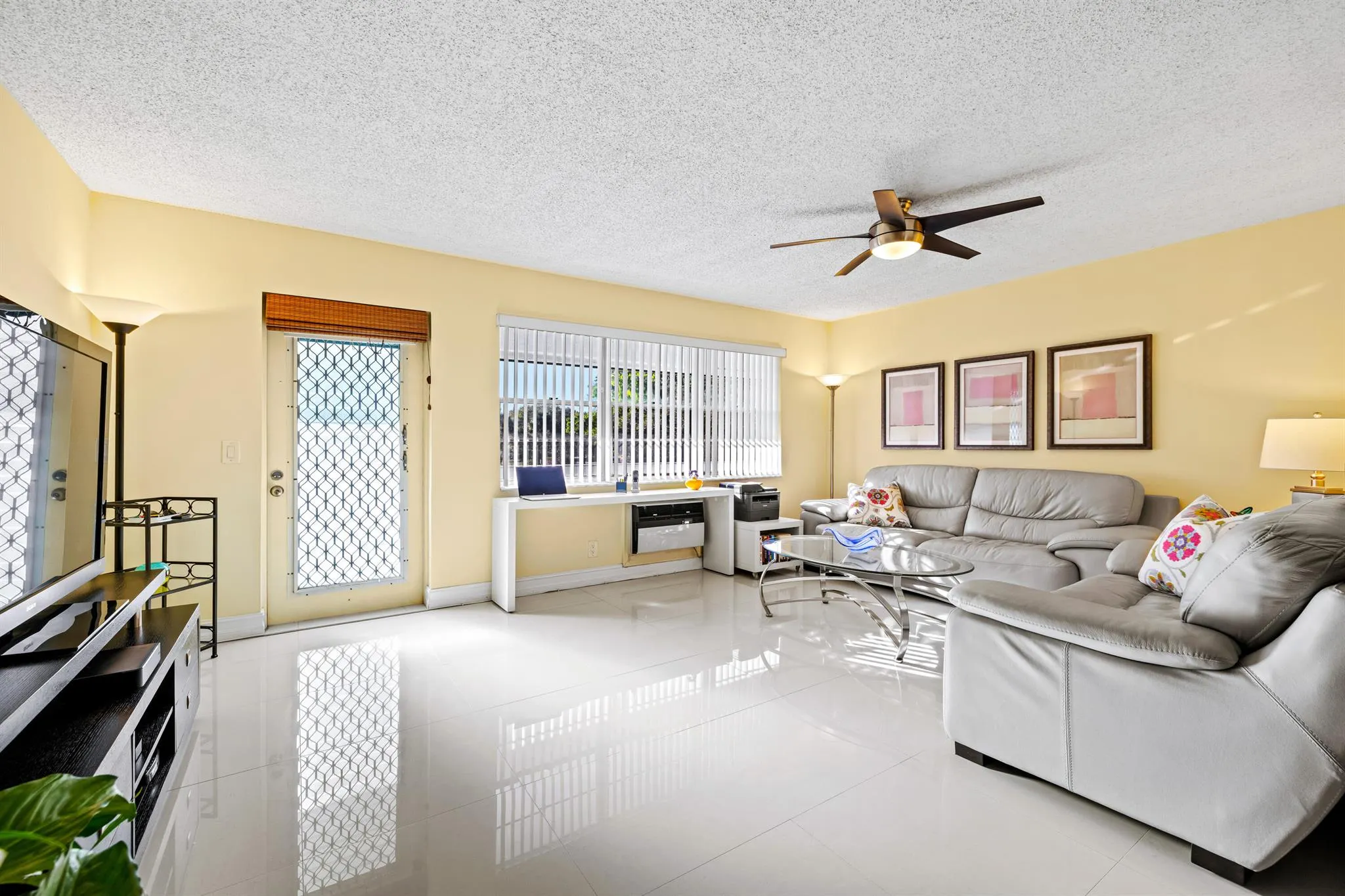 310 Farnham M, #310