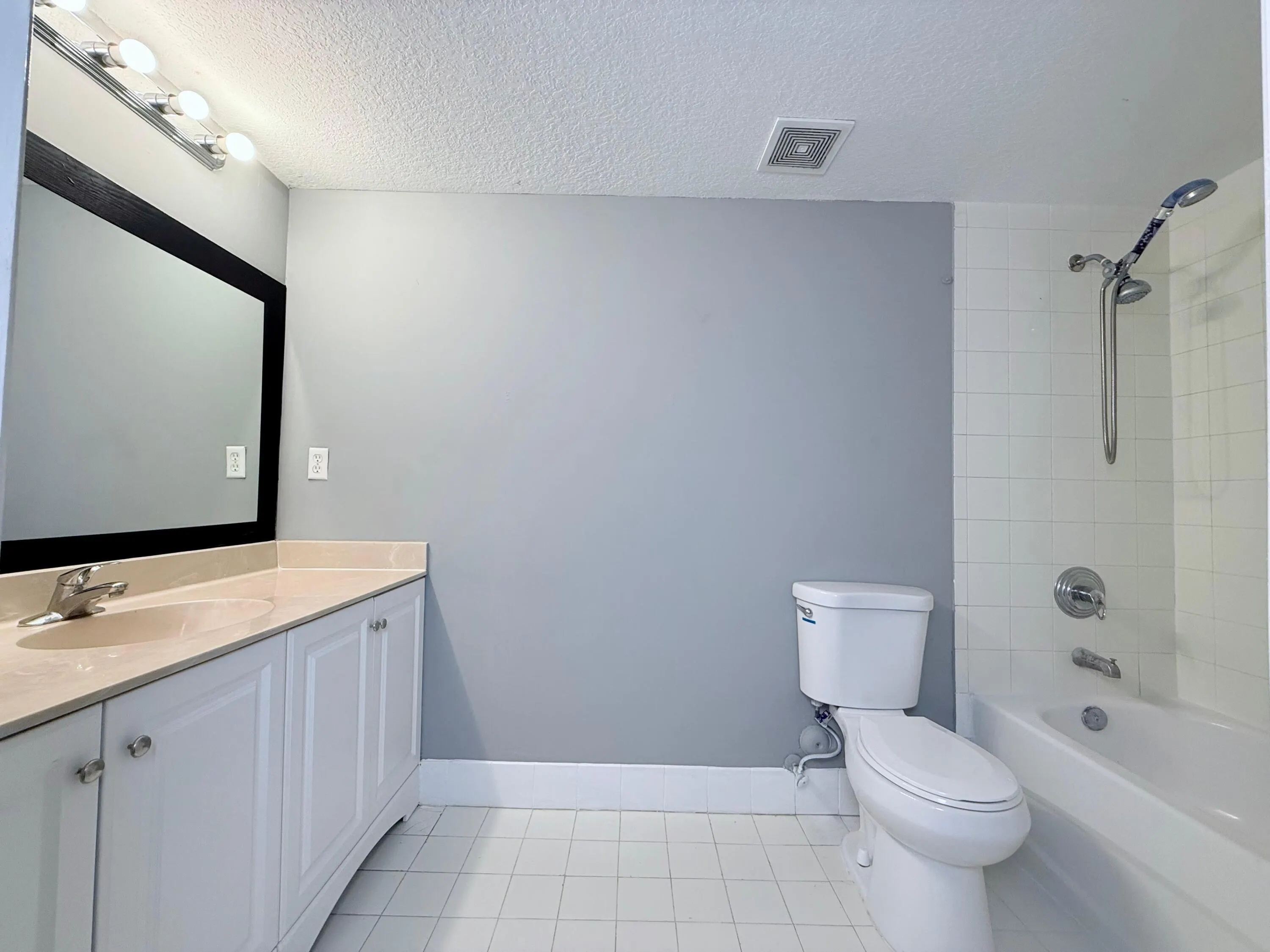 1115 Golden Lakes Boulevard, #512