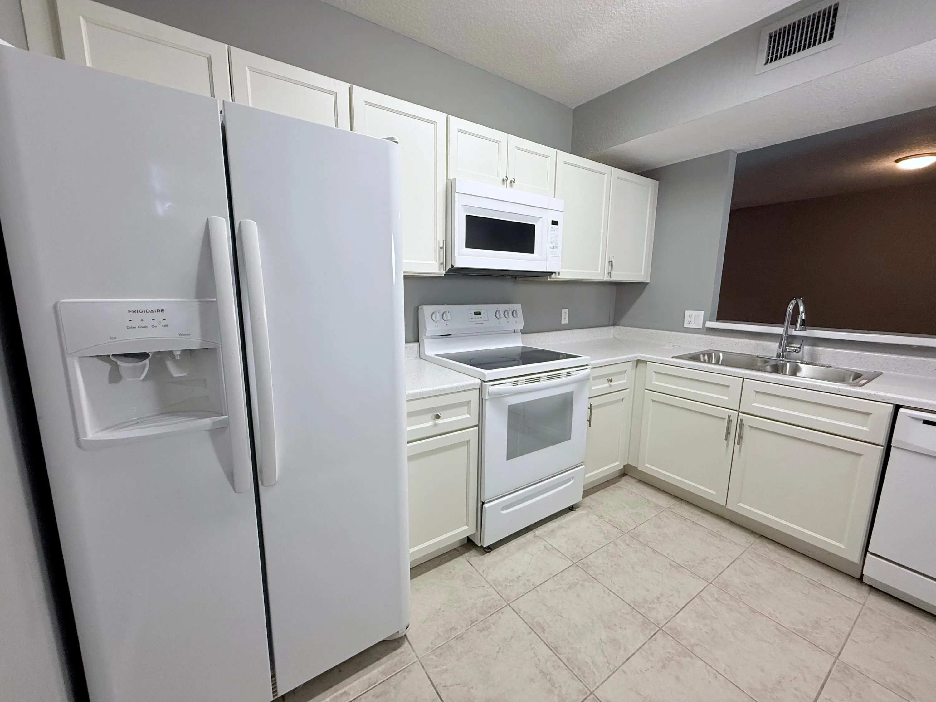 1115 Golden Lakes Boulevard, #512