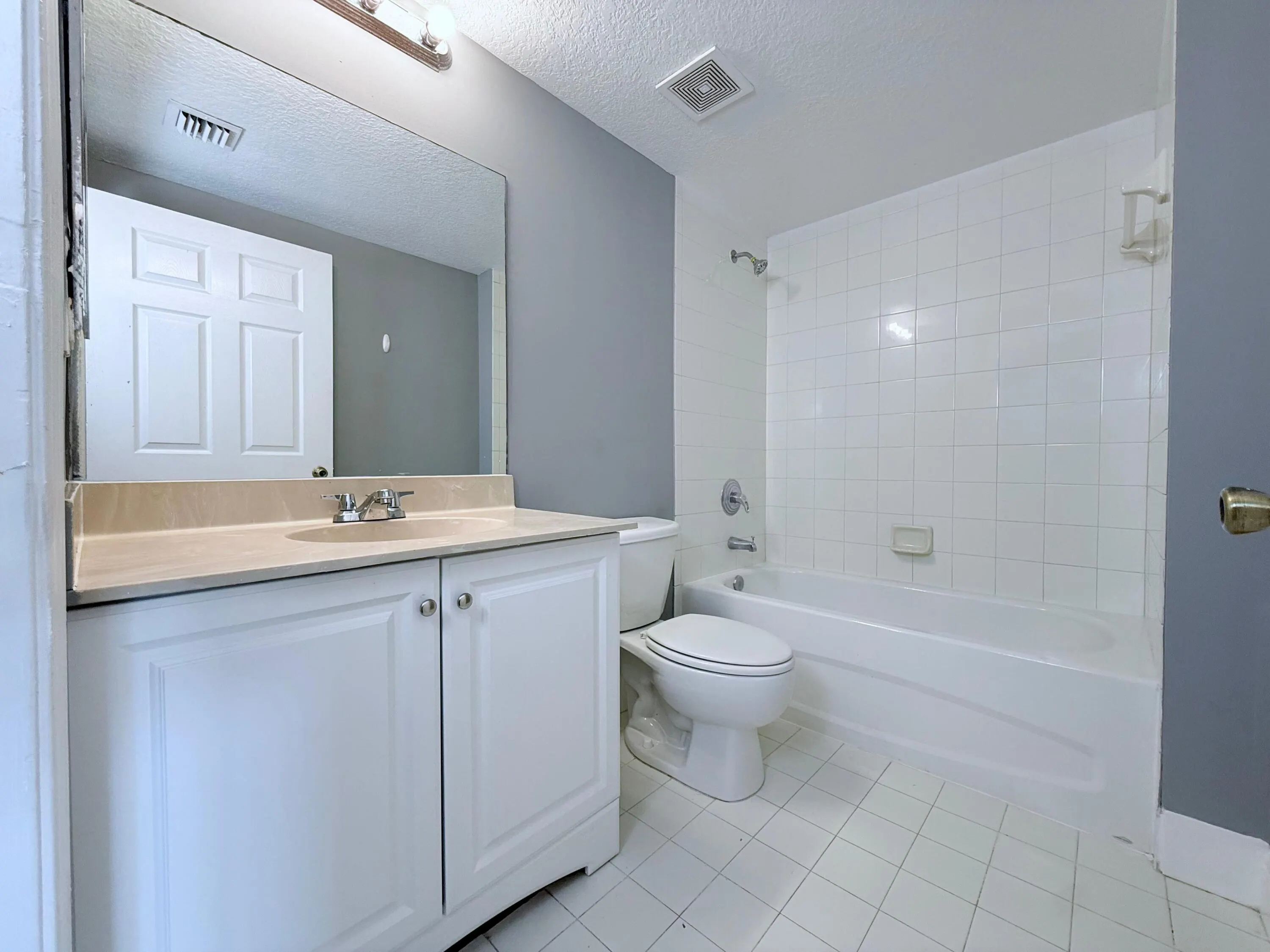 1115 Golden Lakes Boulevard, #512