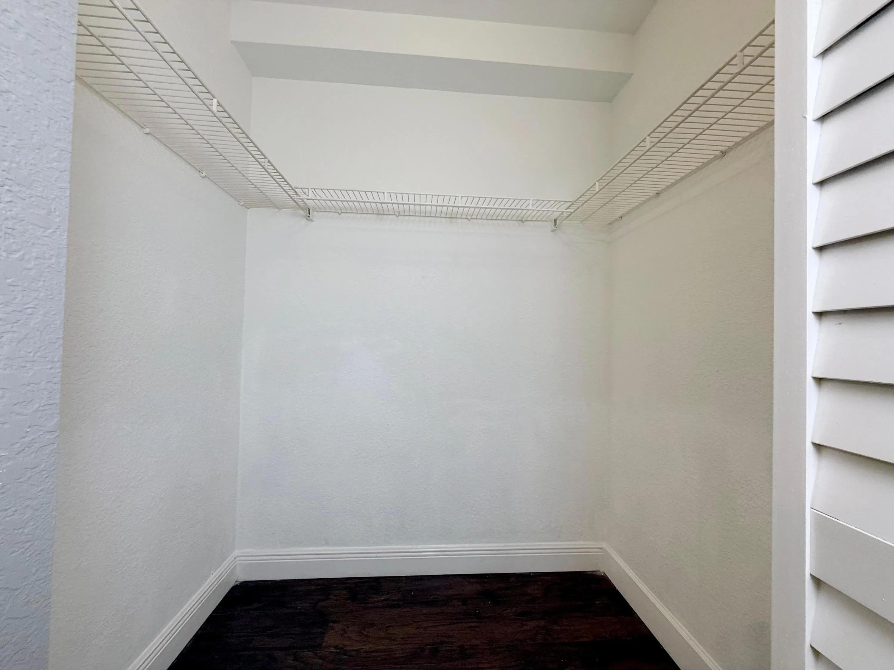 1115 Golden Lakes Boulevard, #512