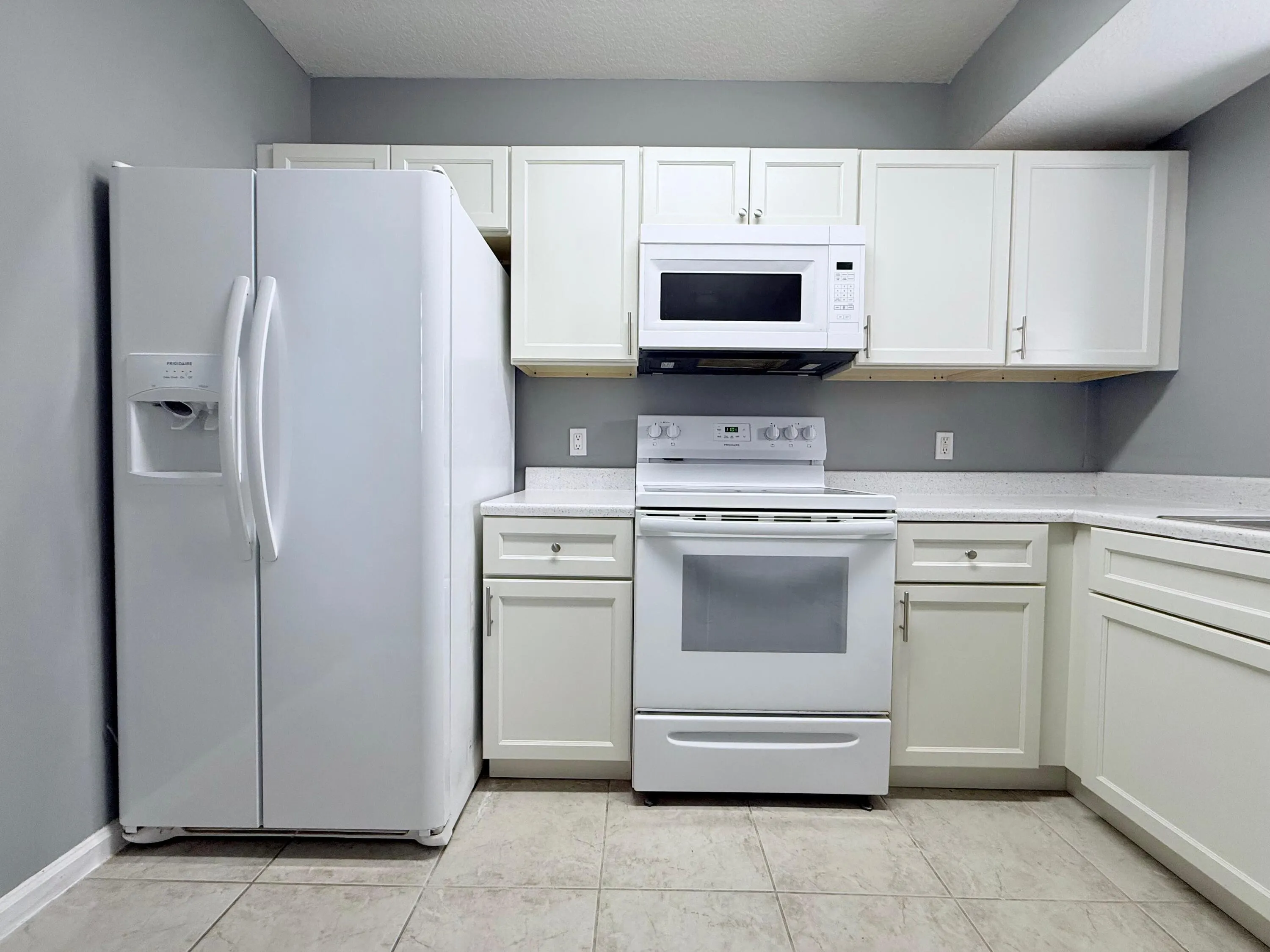 1115 Golden Lakes Boulevard, #512